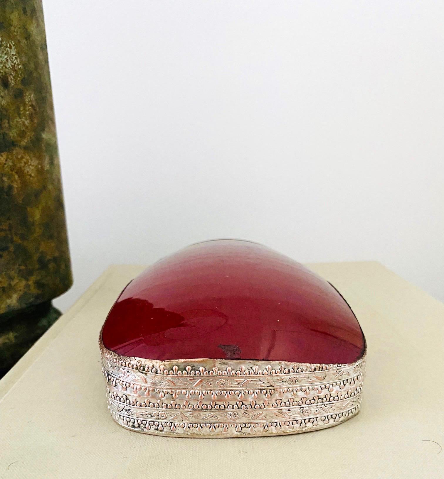 Silver Trinket Box with Antique Oxblood Porcelain Inset, Chinese circa 1945 5