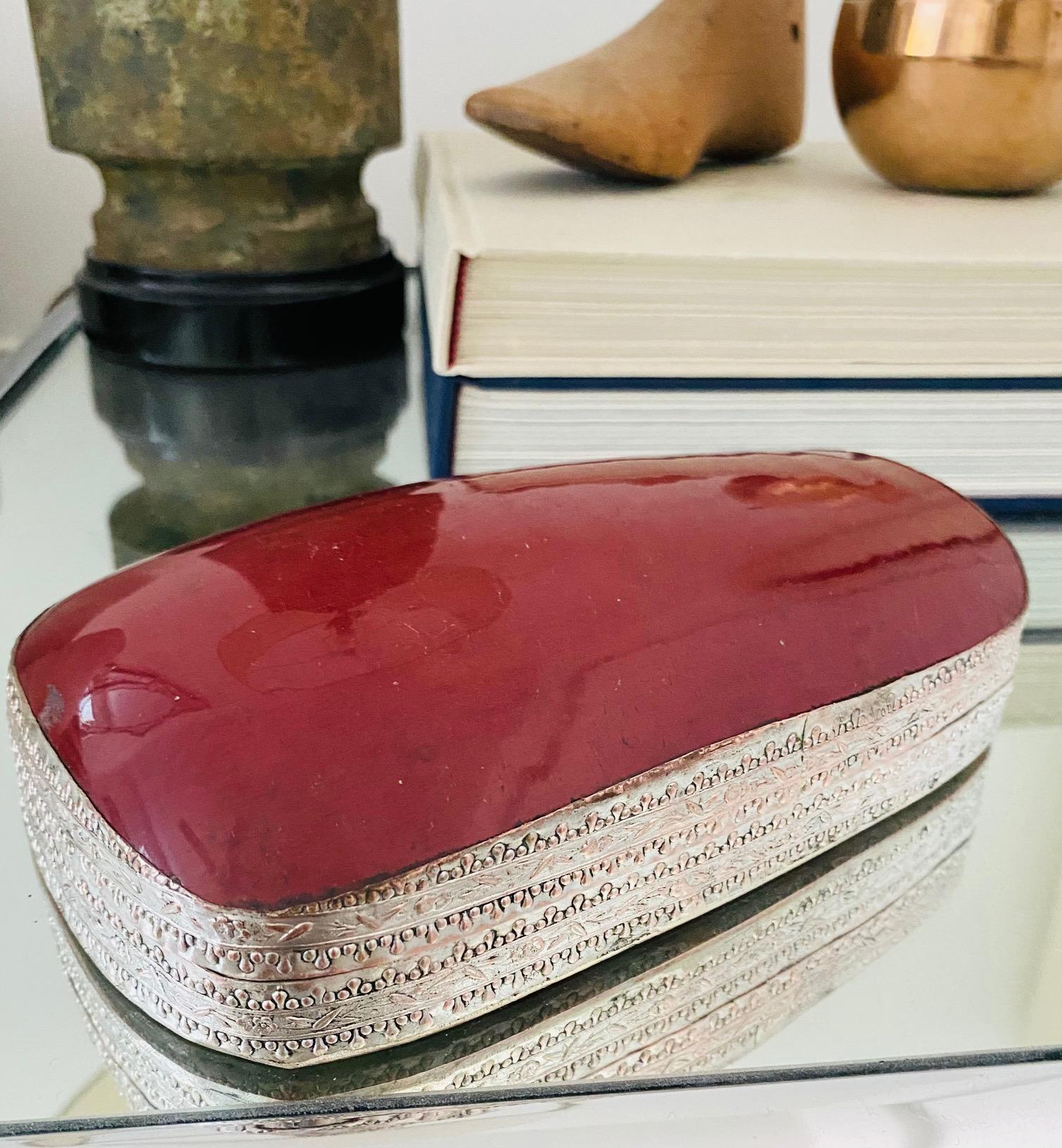 Repoussé Silver Trinket Box with Antique Oxblood Porcelain Inset, Chinese circa 1945