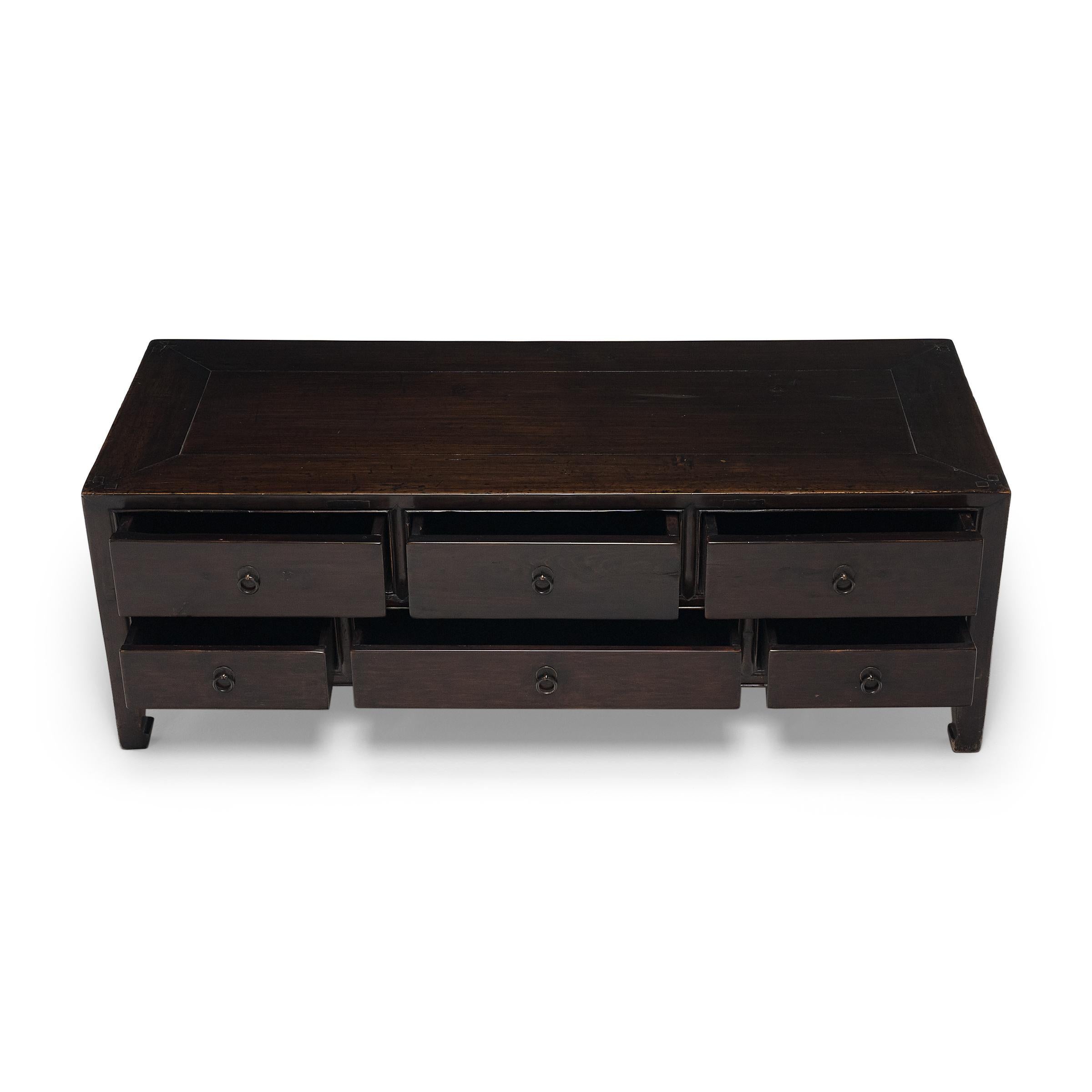 Chinese Six Drawer Kang Chest, c. 1850 In Good Condition For Sale In Chicago, IL