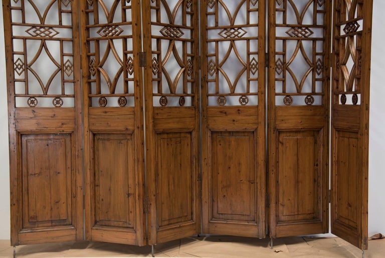 20th Century CHINESE 6-PANEL Sculptured Wooden Lattice Room Divider/Screen For Sale