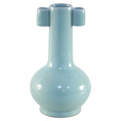Vase chinois en porcelaine à gourde bleu ciel