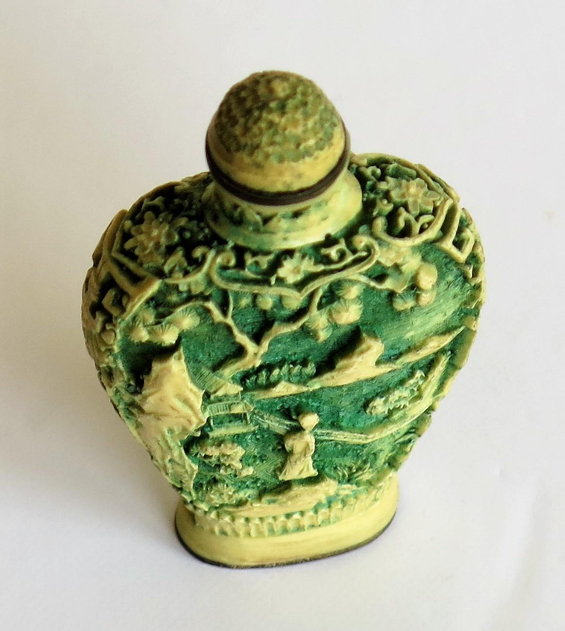Chinese Snuff Bottle Deeply Carved with 4-Character Mark to Base, circa 1930 5