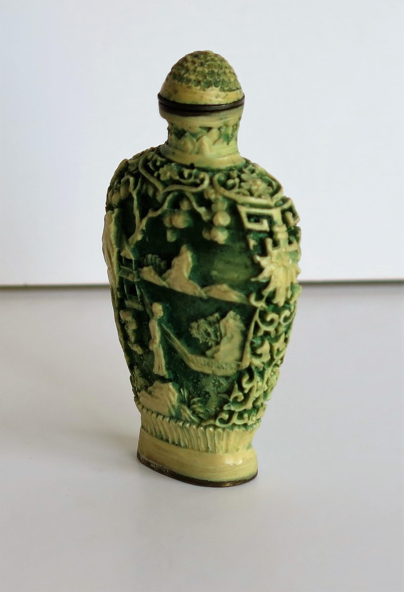Qing Chinese Snuff Bottle Deeply Carved with 4-Character Mark to Base, circa 1930