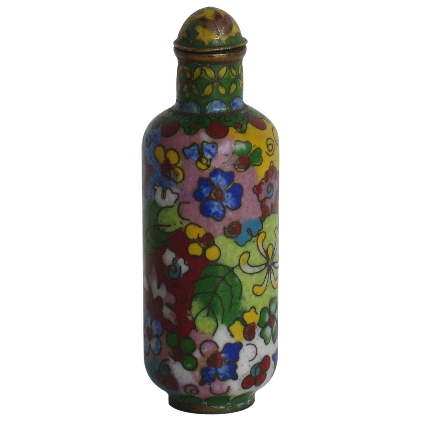 Chinese Snuff Bottle Hand Enameled Cloisonne 100 Flowers Decoration, 19thC Qing