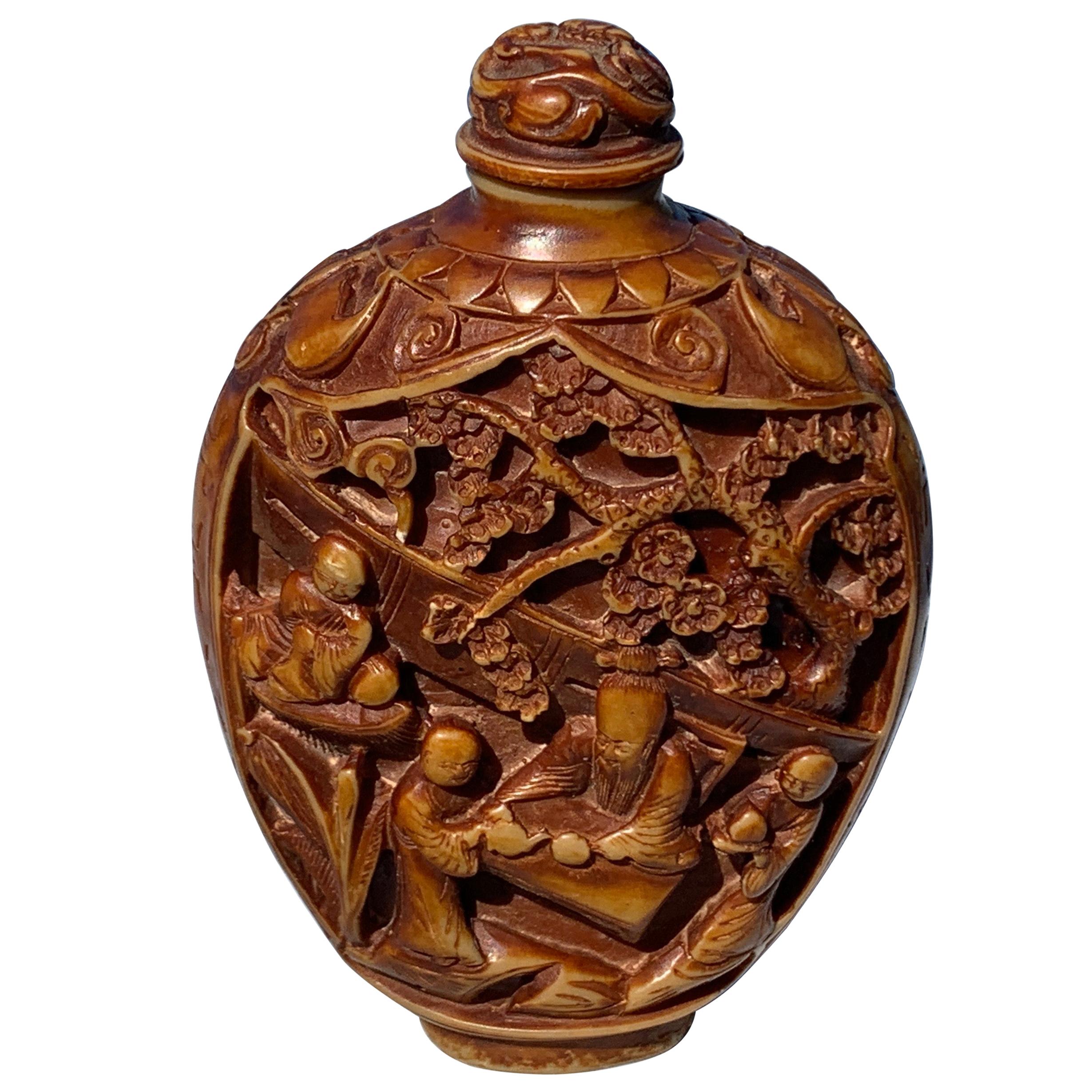 Wonderful Chinese Glass Bottle For Sale at 1stDibs