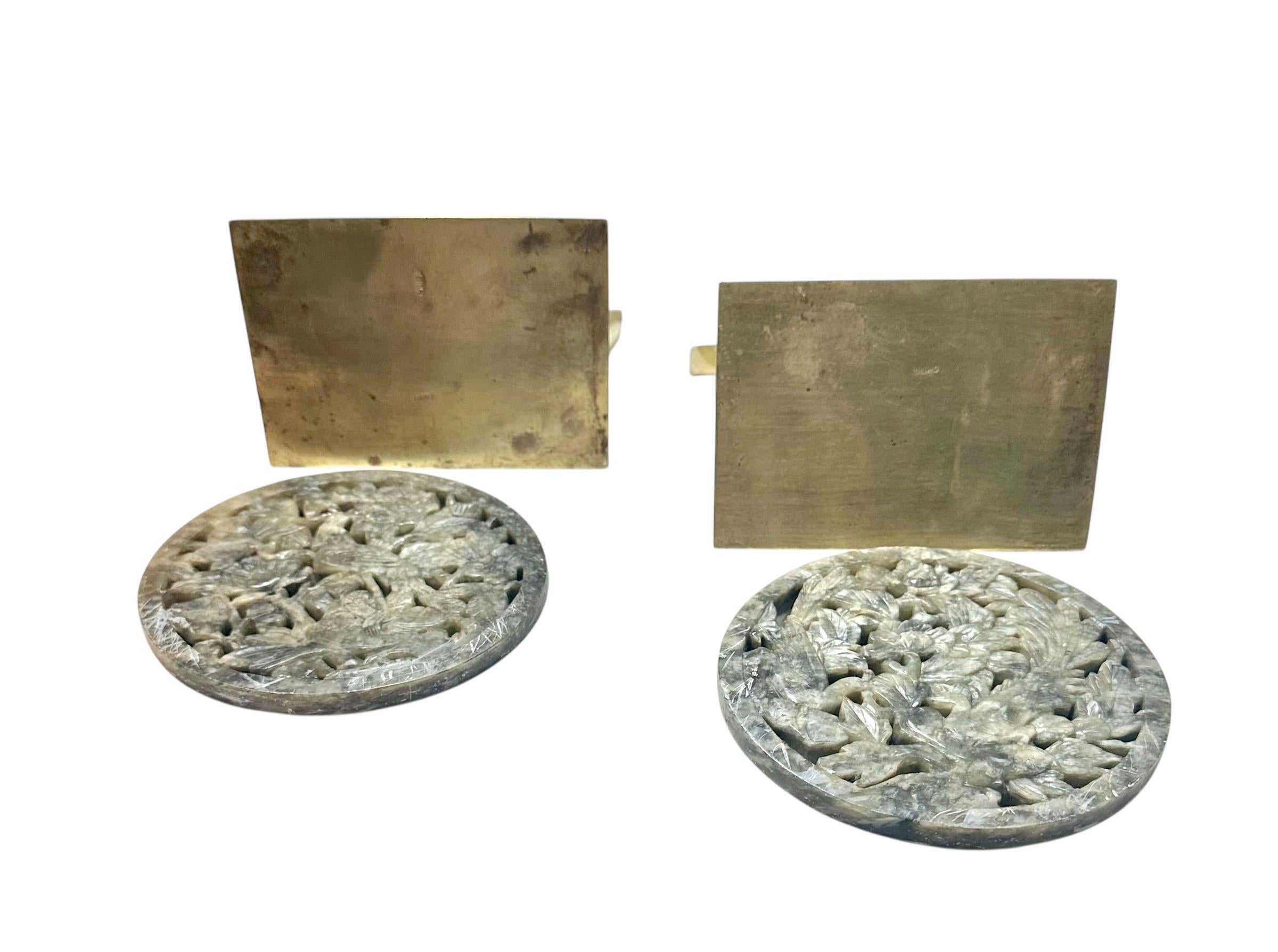 Inizio XX secolo Decorazioni cinesi in pietra ollare e bronzo in vendita
