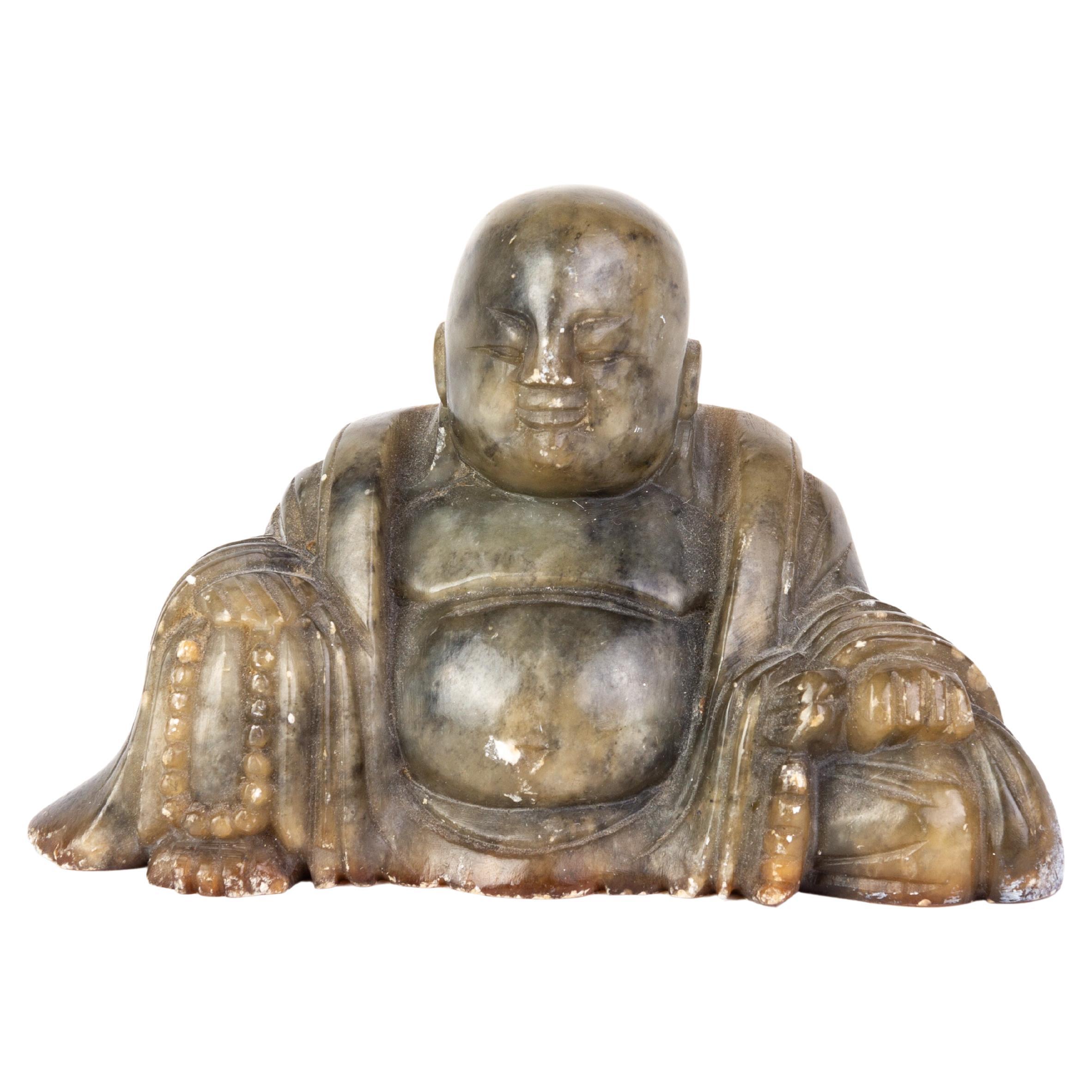 Chinesische Seifenschnitzerei-Buddha-Skulptur aus Tempelstein, Qing, 19. Jahrhundert