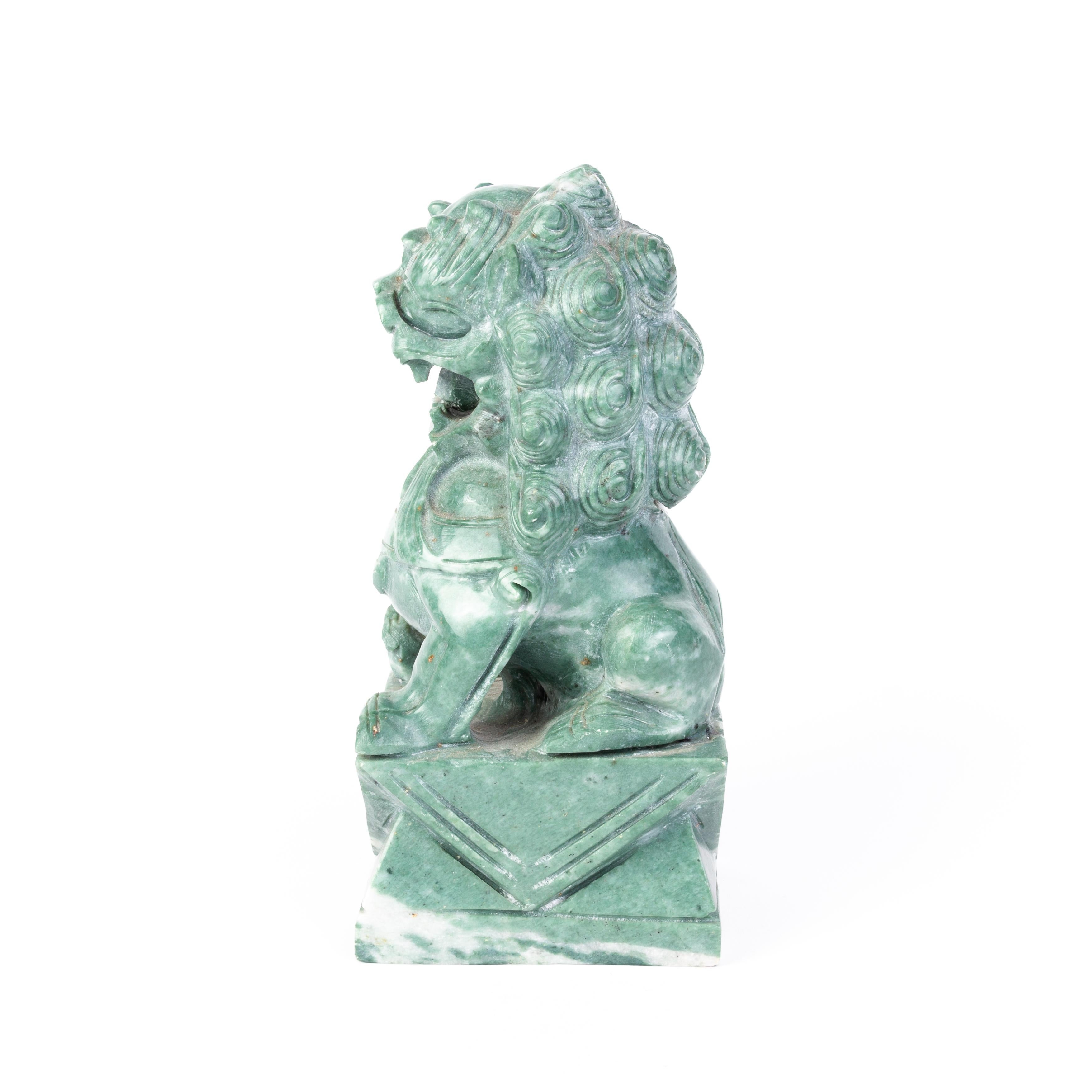 Chinese Soapstone Carving Foo Dog Sculpture 19th Century Qing In Good Condition For Sale In Nottingham, GB