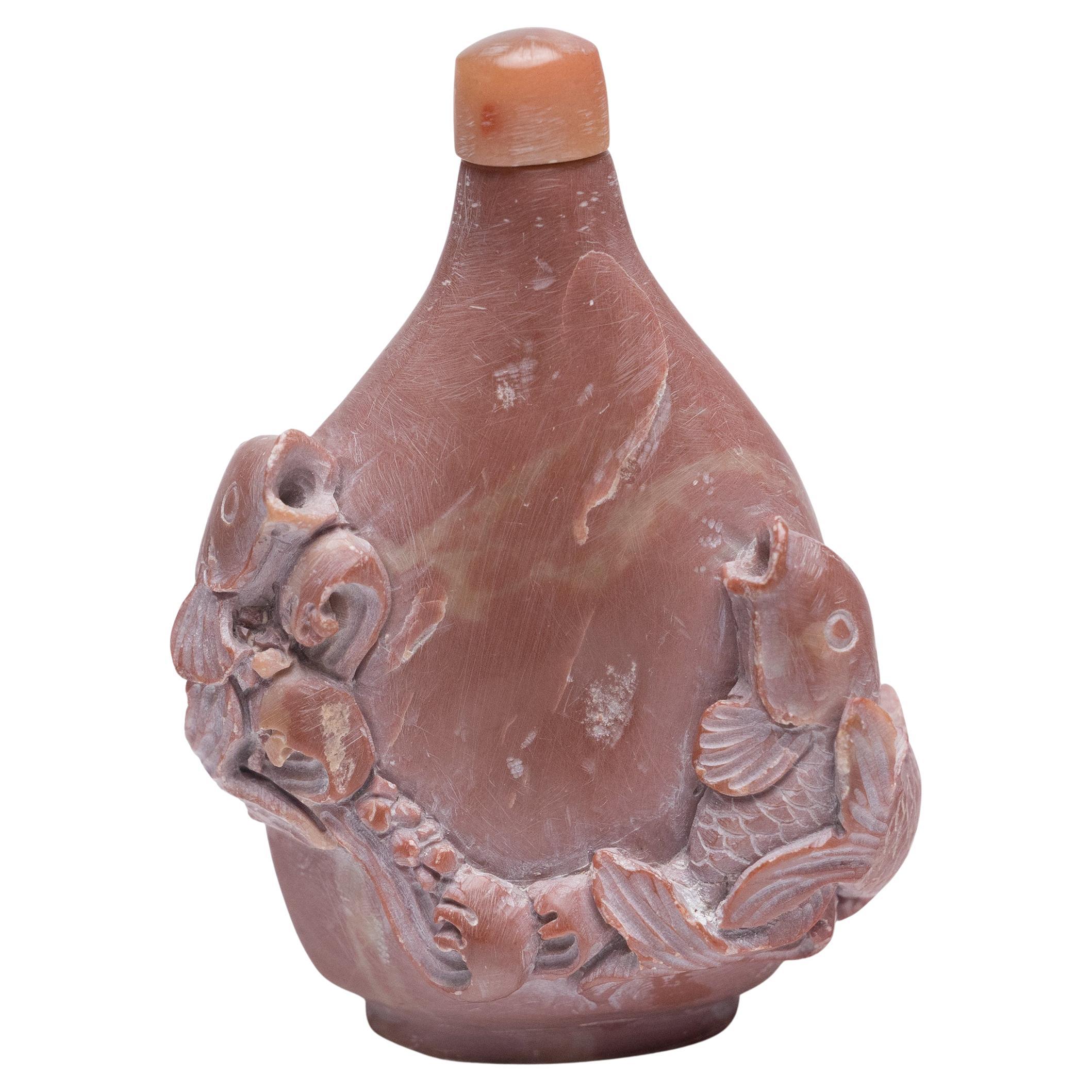 Tabacchiera cinese in pietra ollare con doppio Koi in vendita