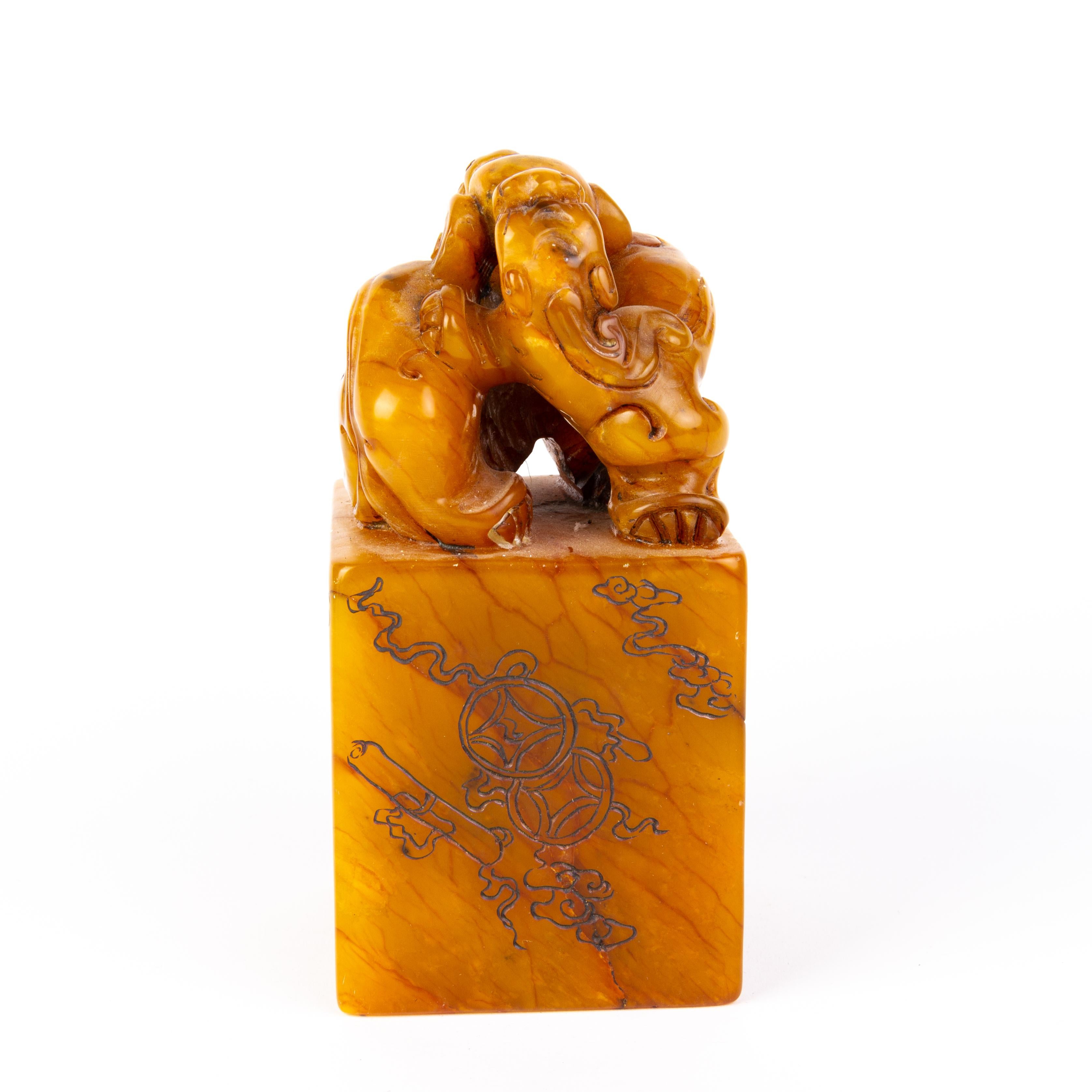 Chinese Soapstone Signed Carving Foo Dogs Desk Seal Sculpture 19th Century Qing In Good Condition For Sale In Nottingham, GB