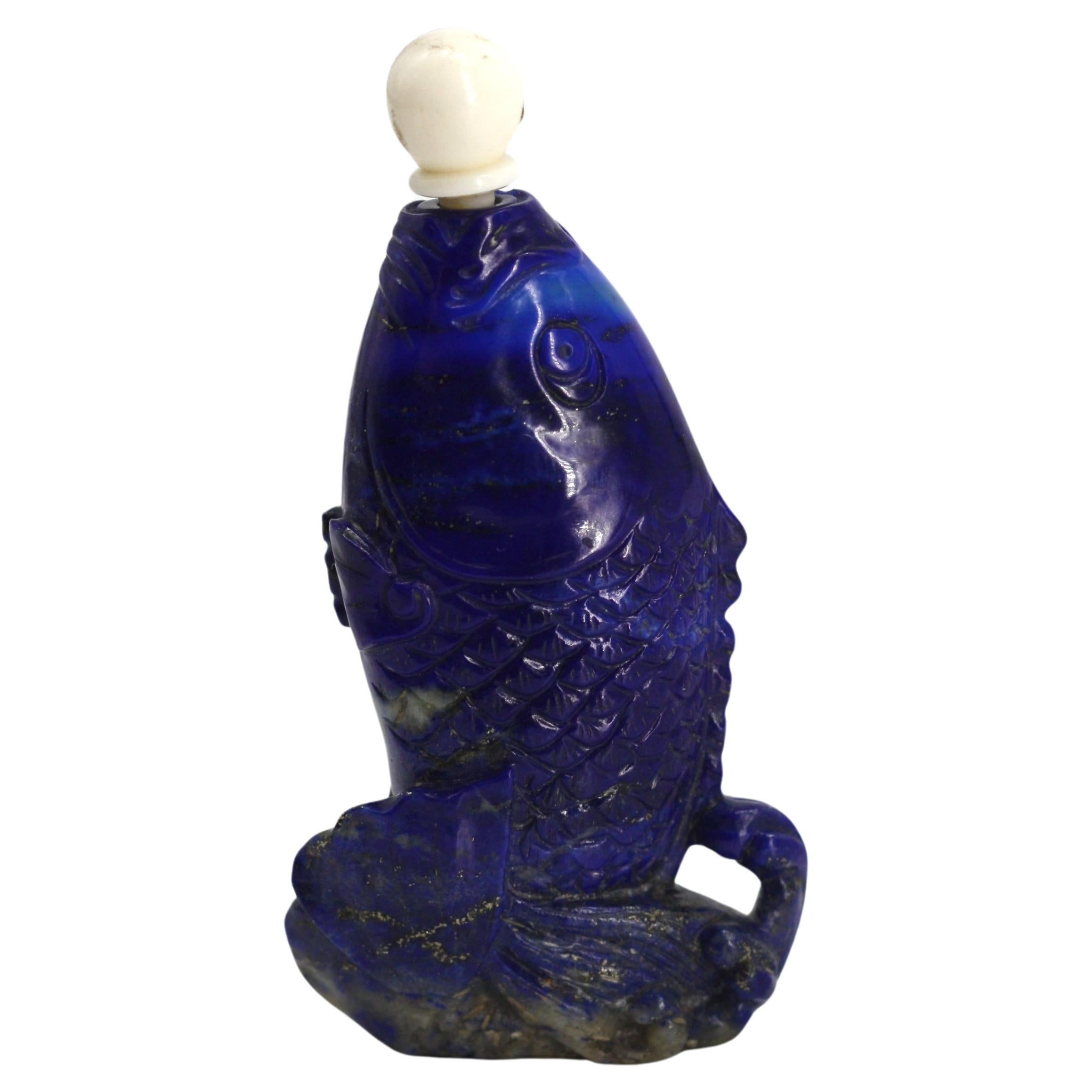 Tabacchiera cinese in sodalite a forma di pesce