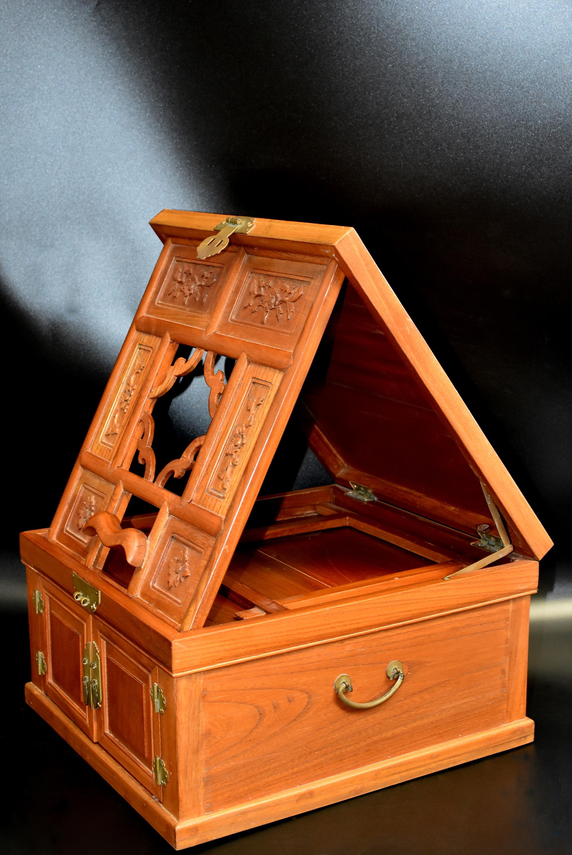 Chinese Solid Elm Jewelry Box with Carved Flowers In Good Condition For Sale In Somis, CA