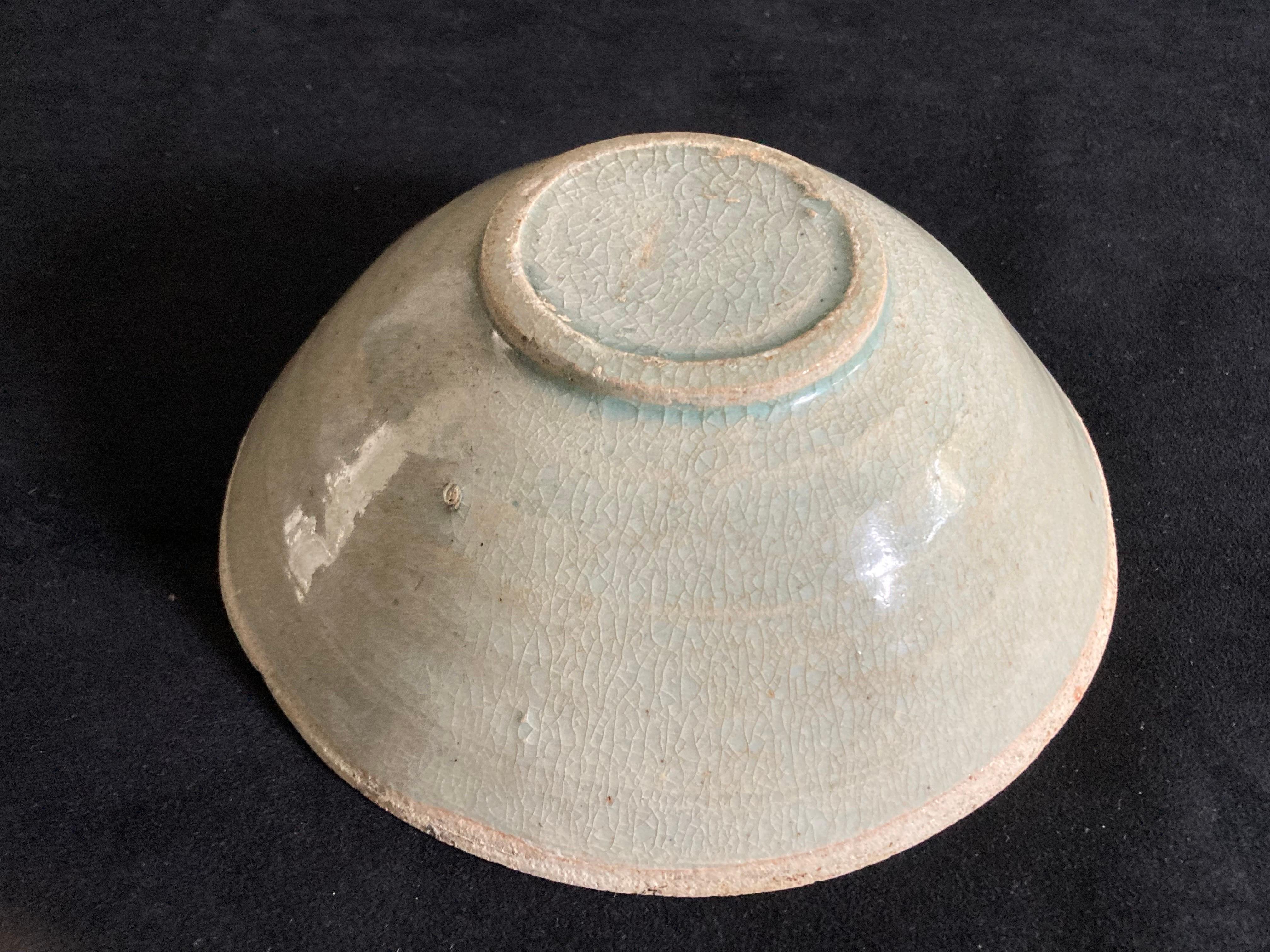 Chinese Song Period Celadon Glazed Bowl For Sale 7