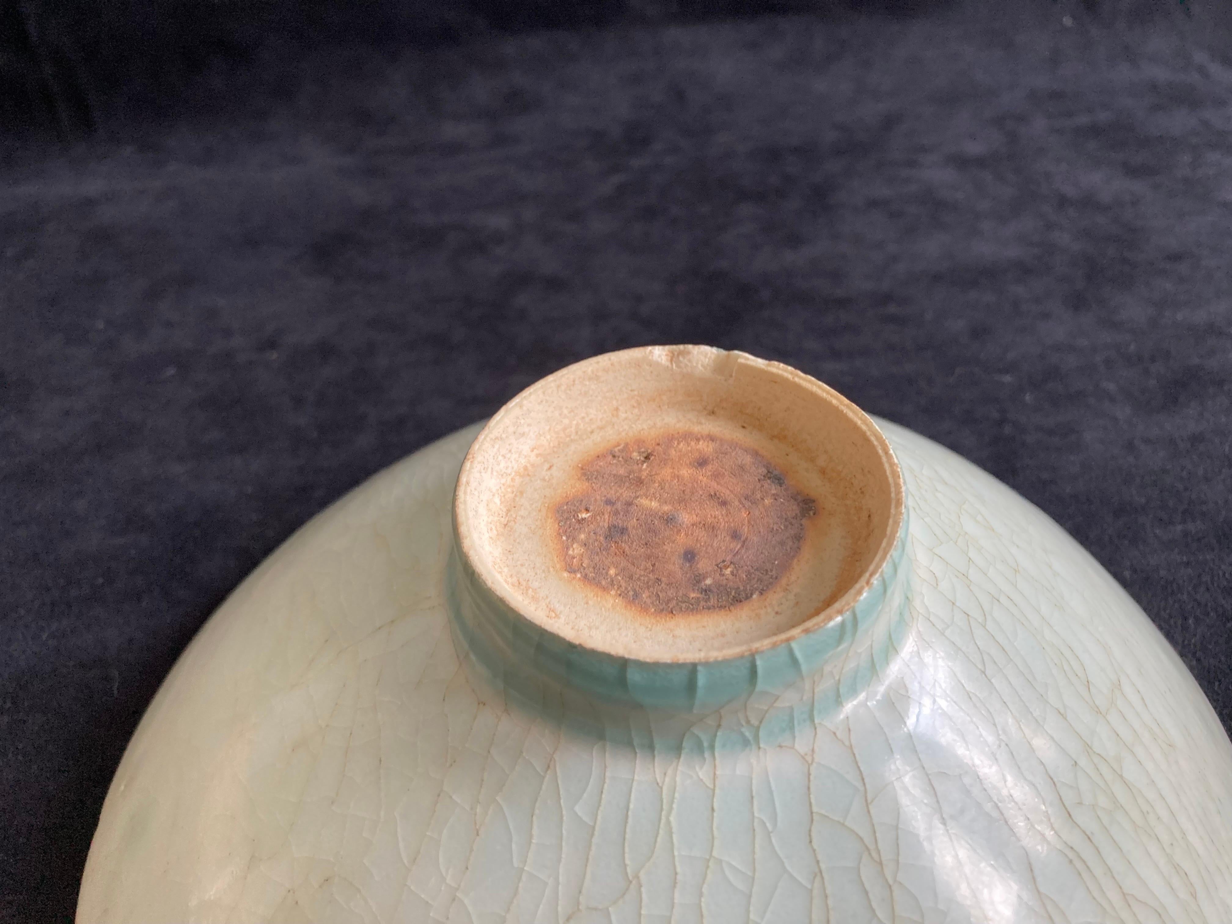 Chinese Song Period Celadon Glazed Bowl For Sale 8