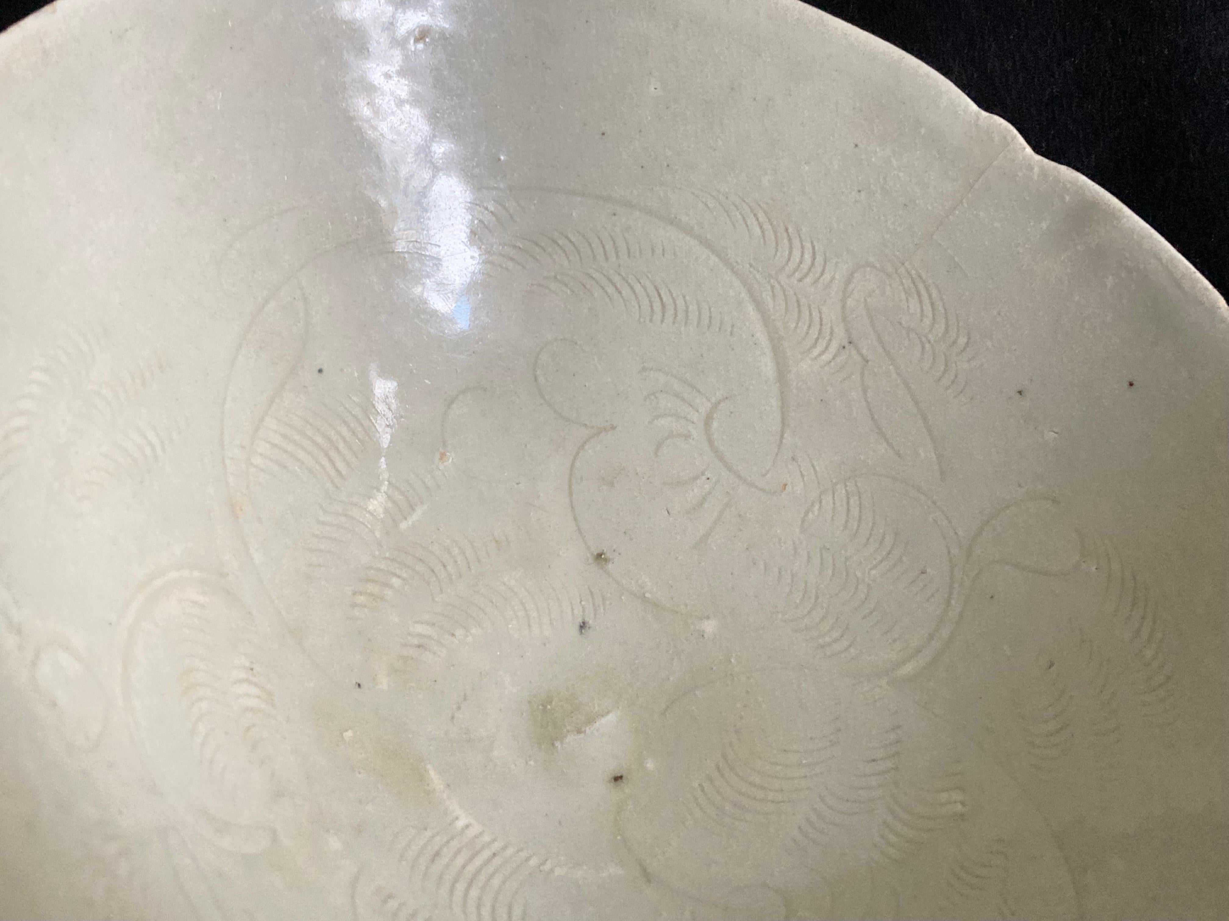 Chinese Song Period Celadon Glazed Bowl For Sale 8