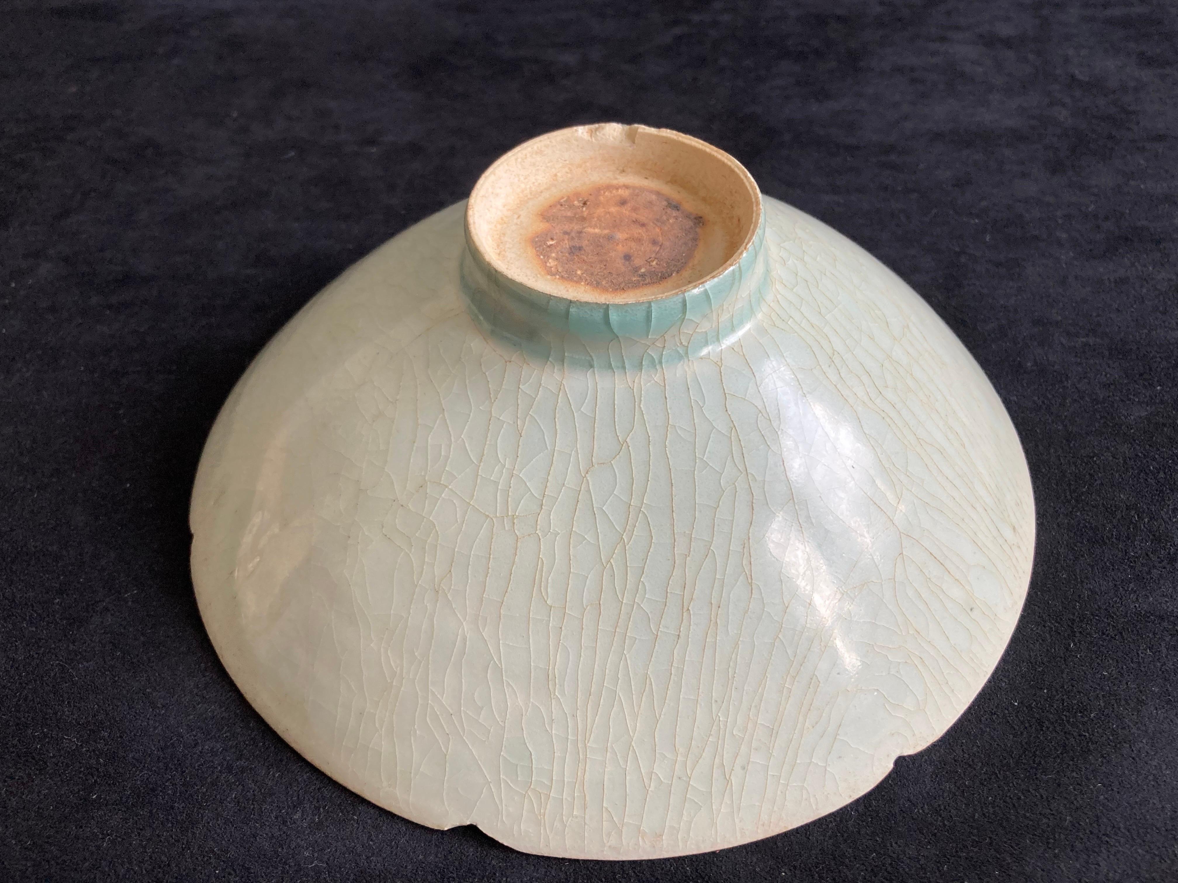 Chinese Song Period Celadon Glazed Bowl For Sale 9