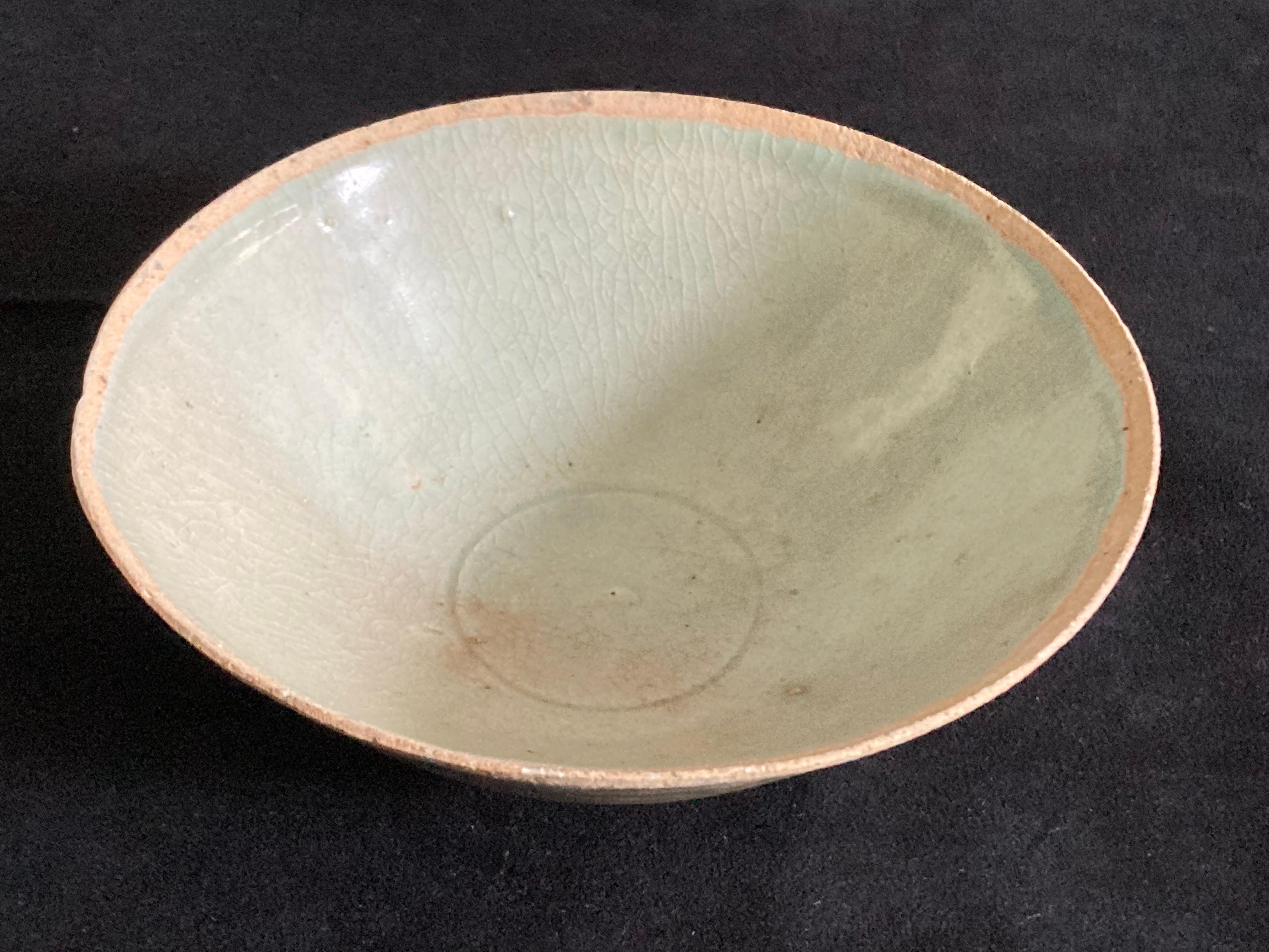 Chinese Song Period Celadon Glazed Bowl For Sale 13