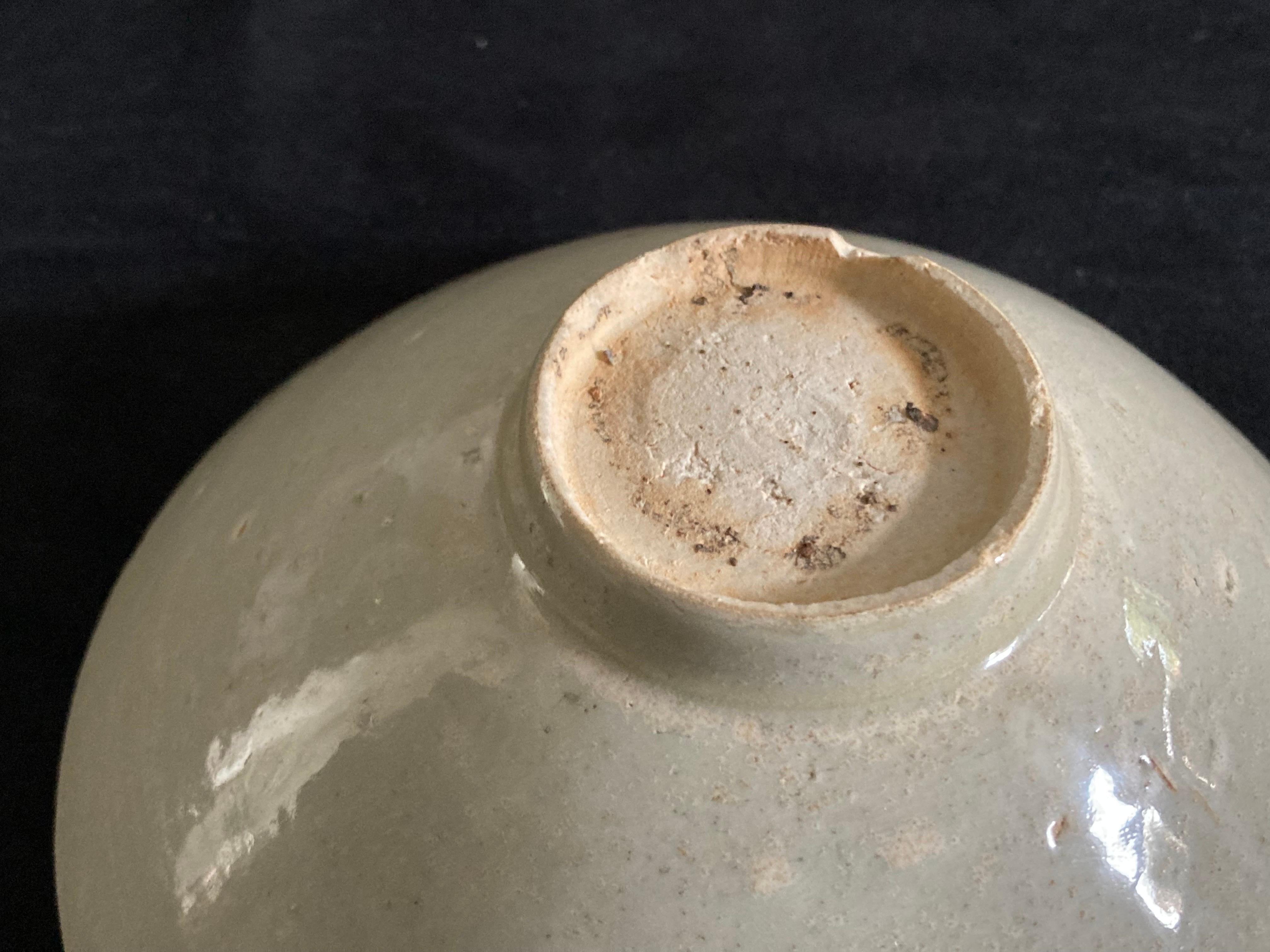Pottery Chinese Song Period Celadon Glazed Bowl For Sale