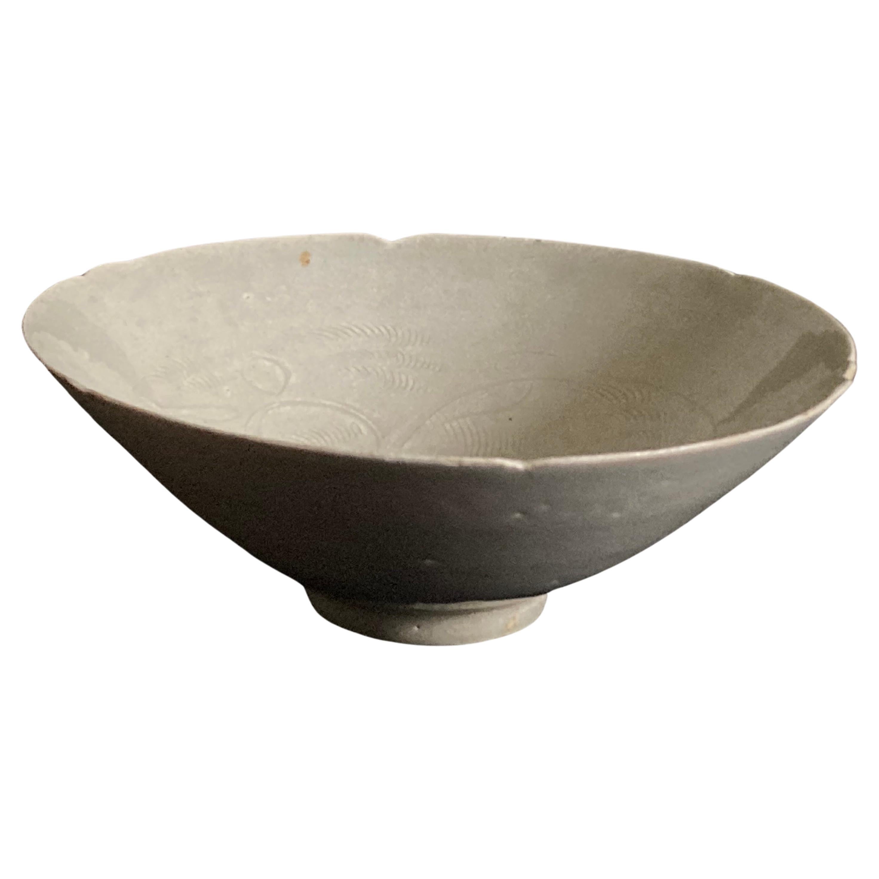 Chinese Song Period Celadon Glazed Bowl For Sale