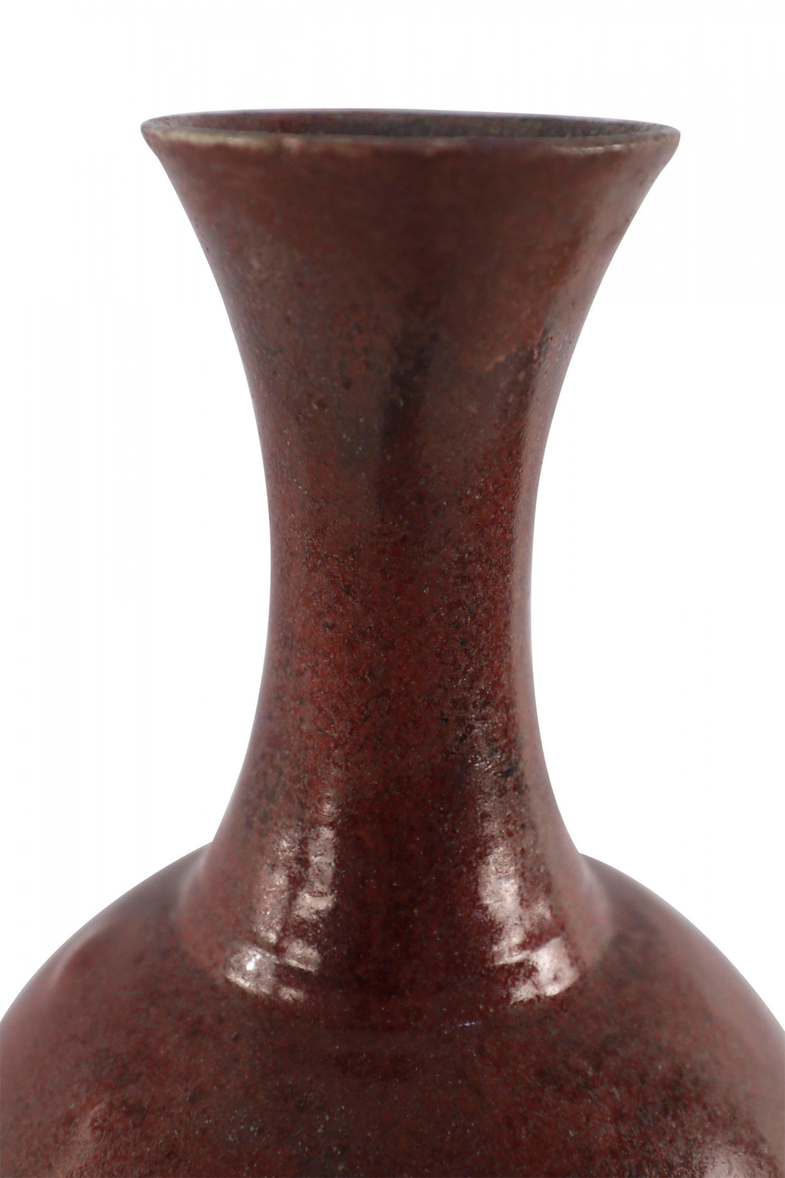 Chinese Speckled Maroon Glazed Porcelain Vase For Sale 3