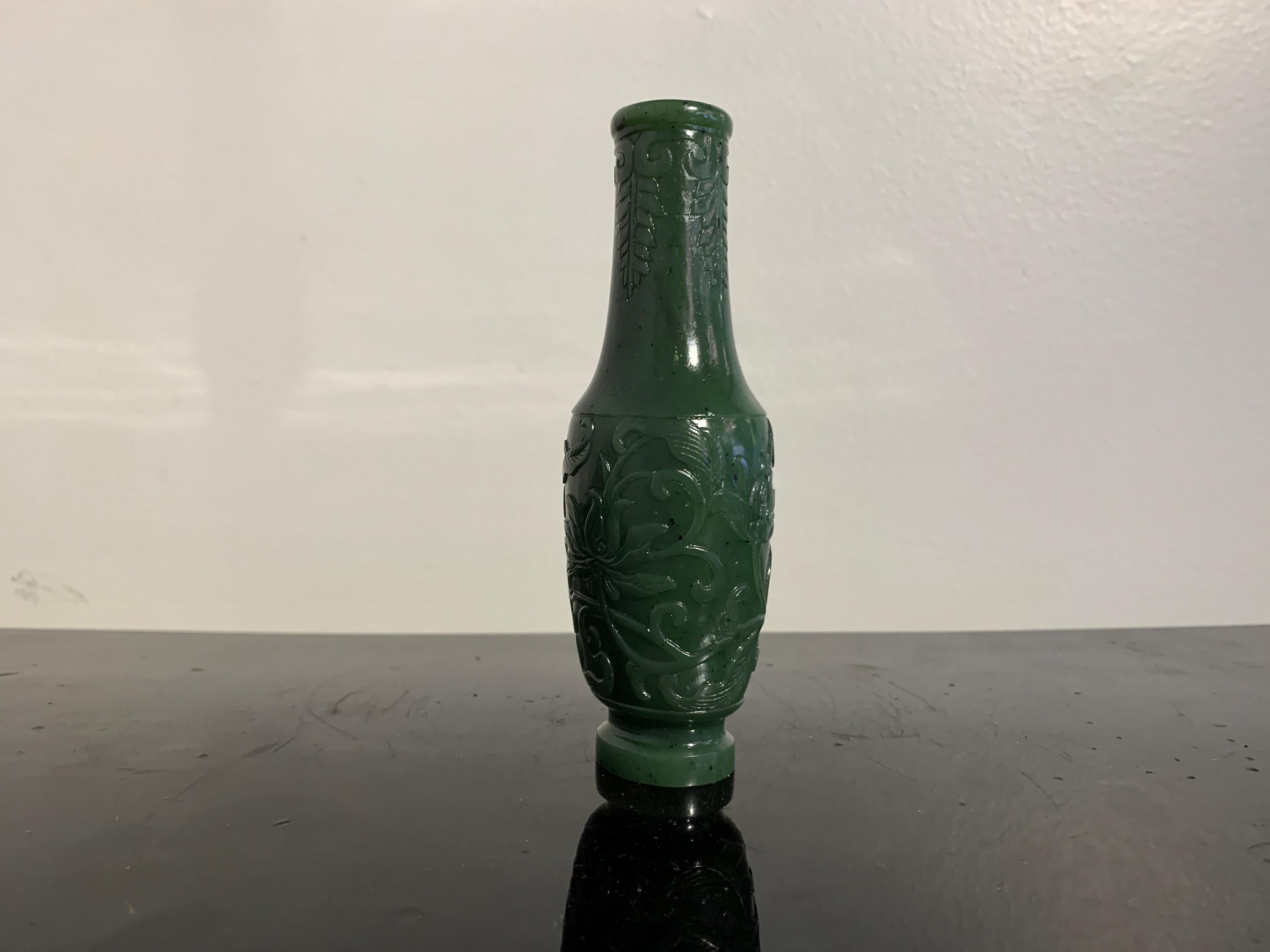 Hand-Carved Chinese Spinach Green Jade Incense Tool Vase, Qing Dynasty, 18th/19th Century For Sale