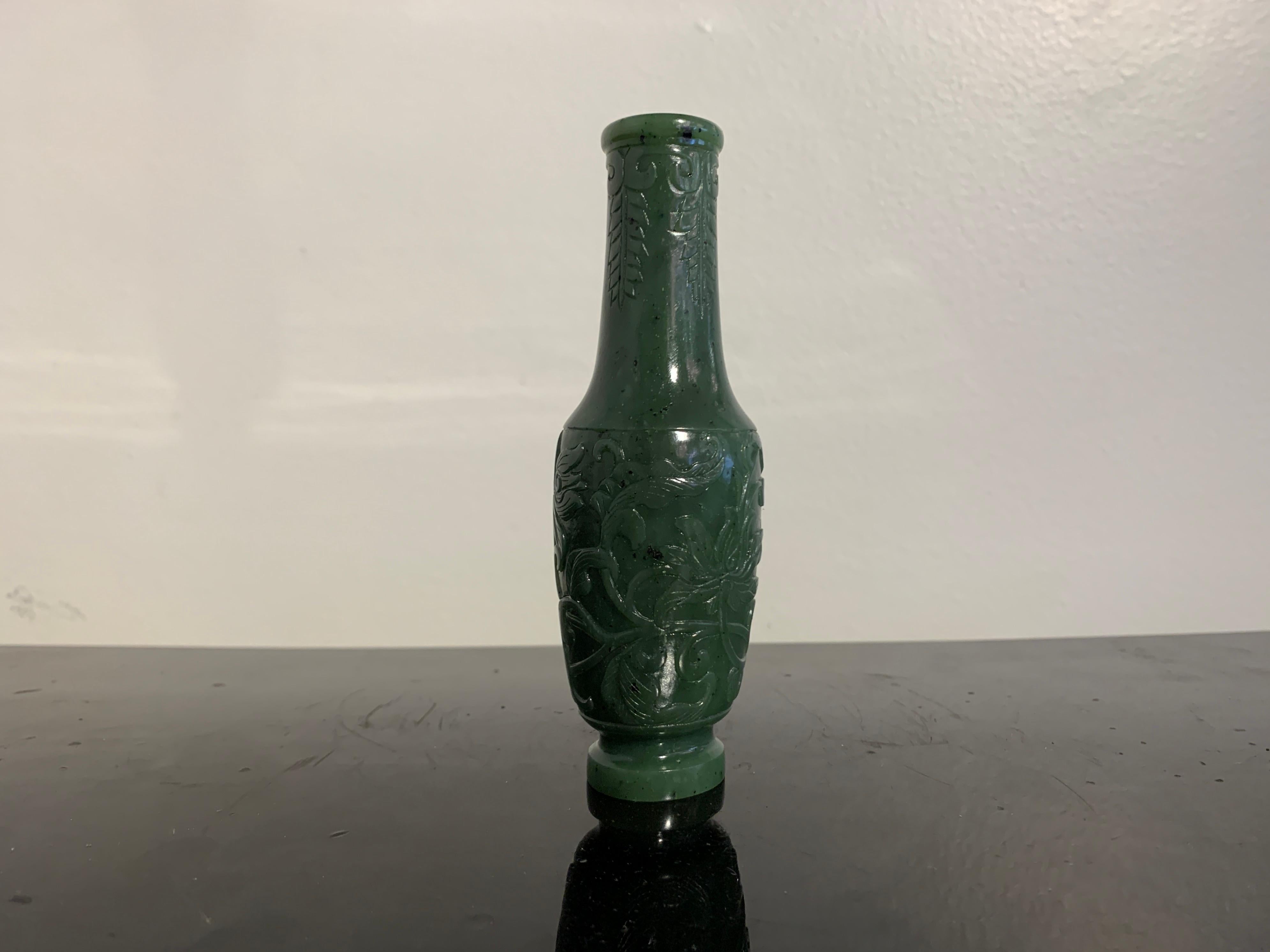 Chinese Spinach Green Jade Incense Tool Vase, Qing Dynasty, 18th/19th Century For Sale 1