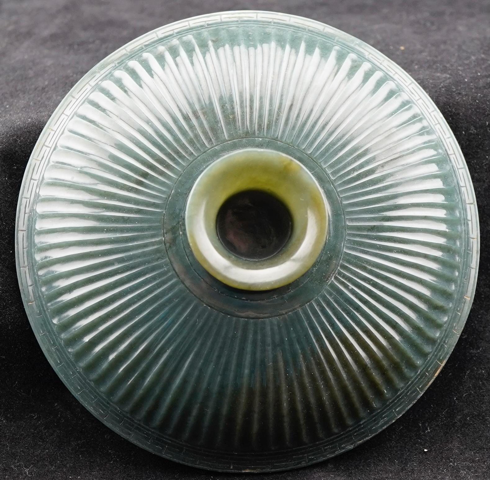 Chinois Encensoir et couvercle chinois en Jade Greene & Greene, dynastie Qing en vente