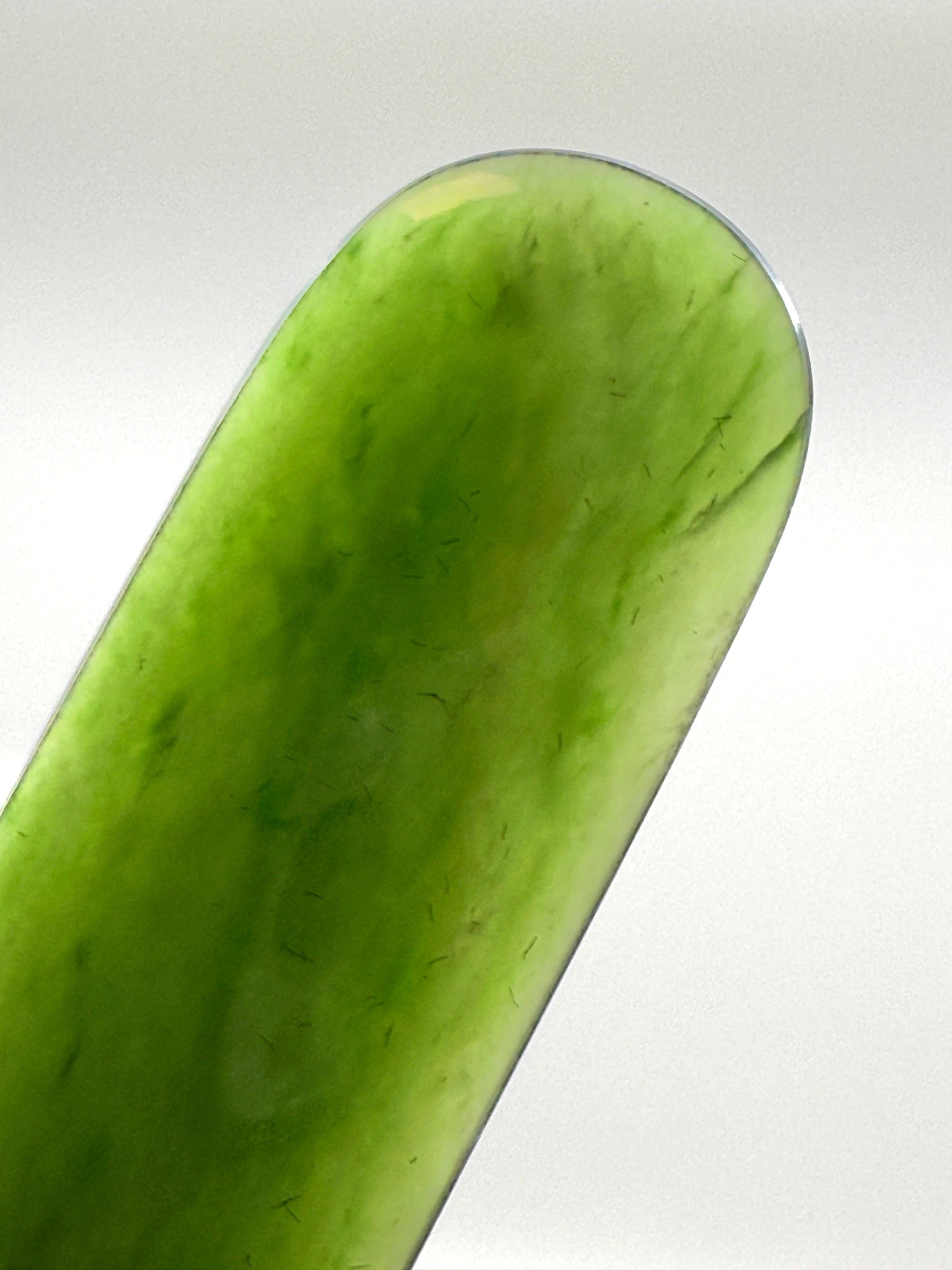Chinese Spinach Jade and Gold Page Turner with a small Agate Page Turner For Sale 7