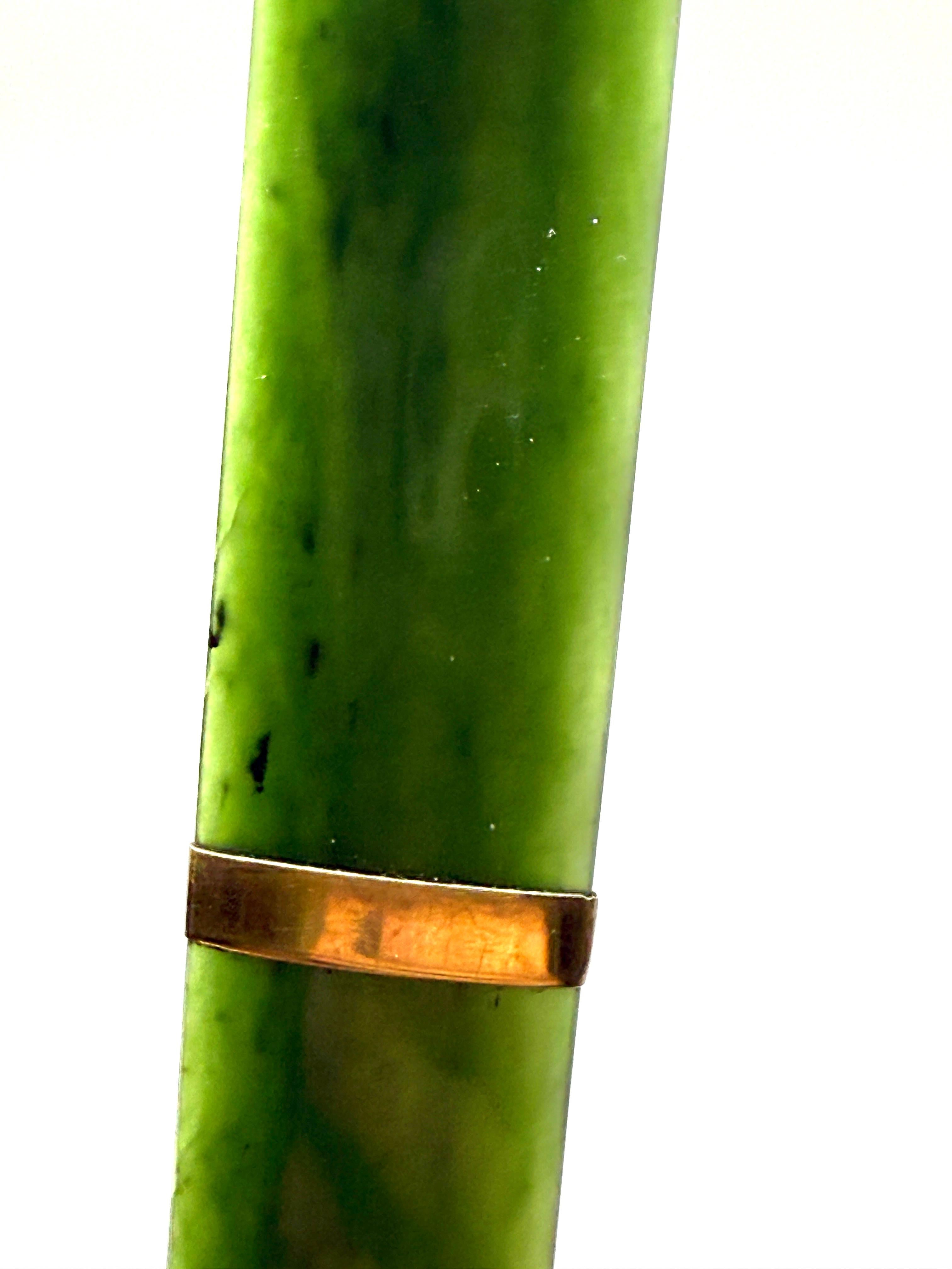 Chinese Spinach Jade and Gold Page Turner with a small Agate Page Turner For Sale 2
