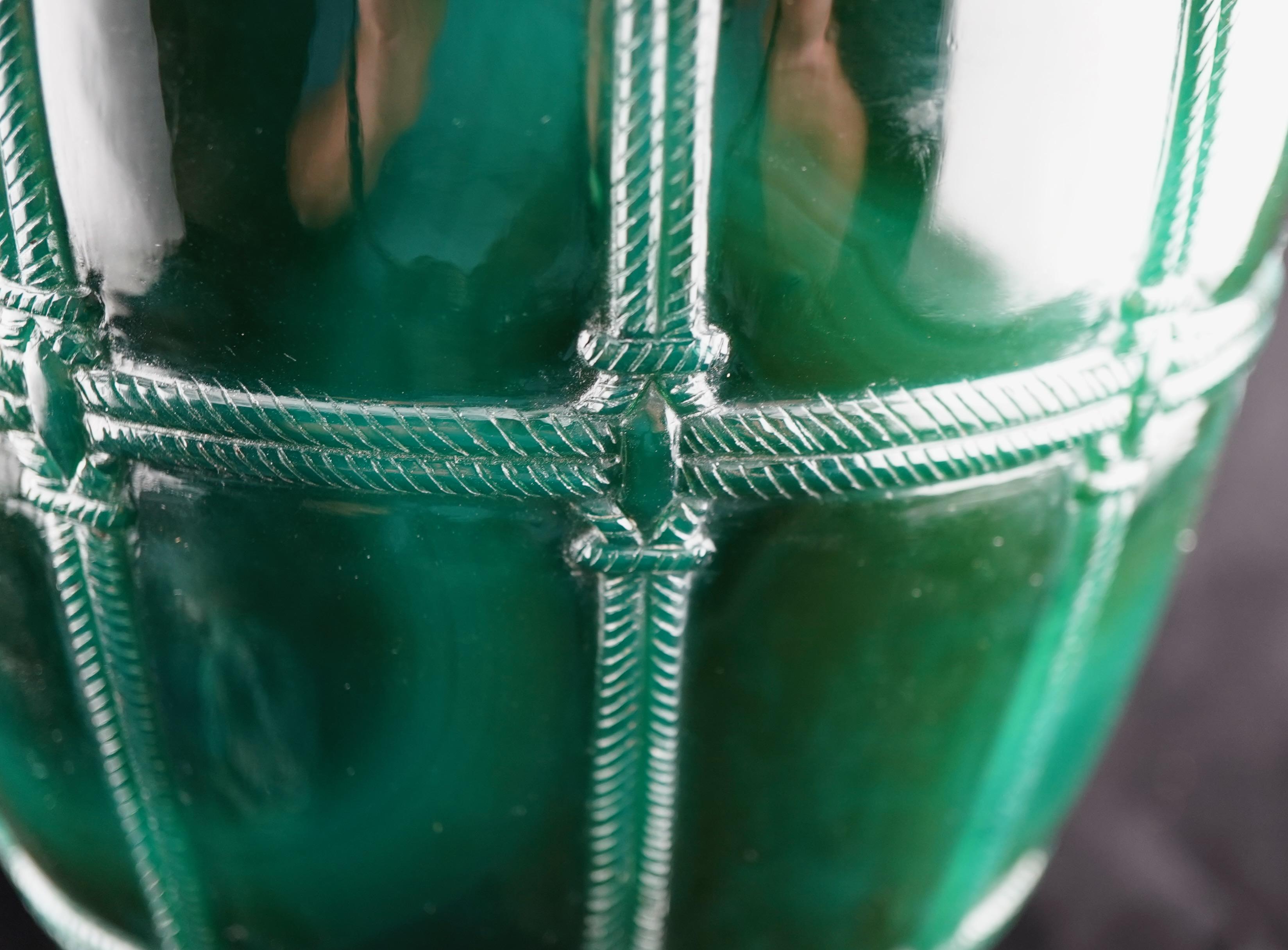 Chinese Spinach Jade Finely Executed Covered Vase in Roped Barrel Form For Sale 3
