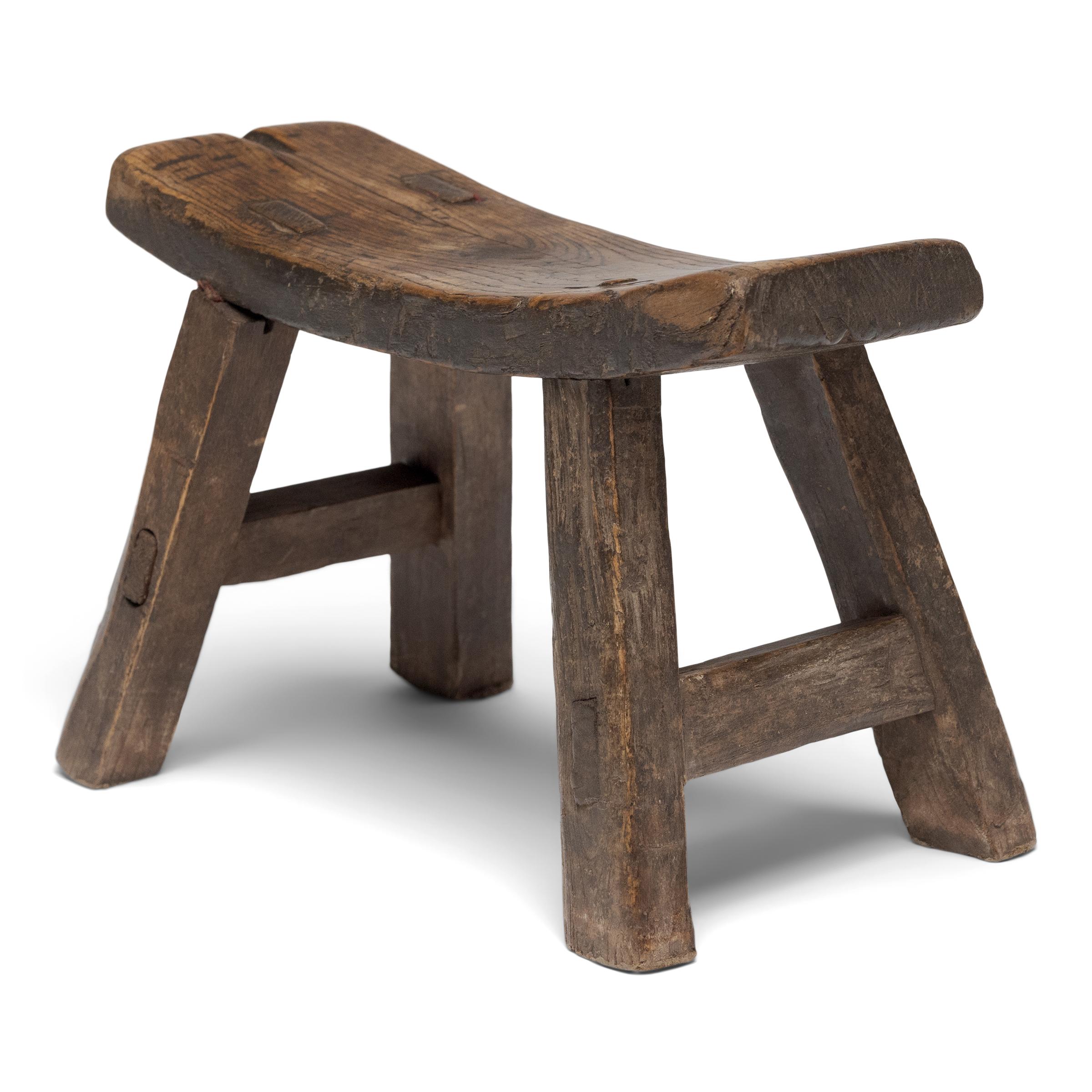 Chinese Splayed Leg Headrest, c. 1850 In Good Condition In Chicago, IL