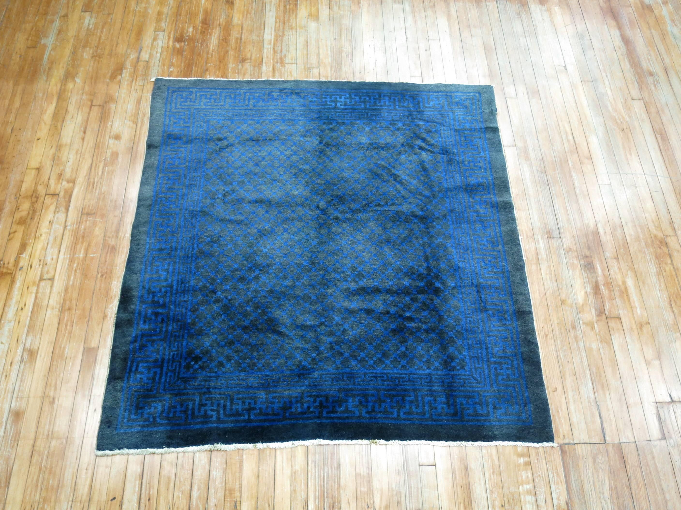 Chinesischer quadratischer Peking-Teppich (20. Jahrhundert) im Angebot