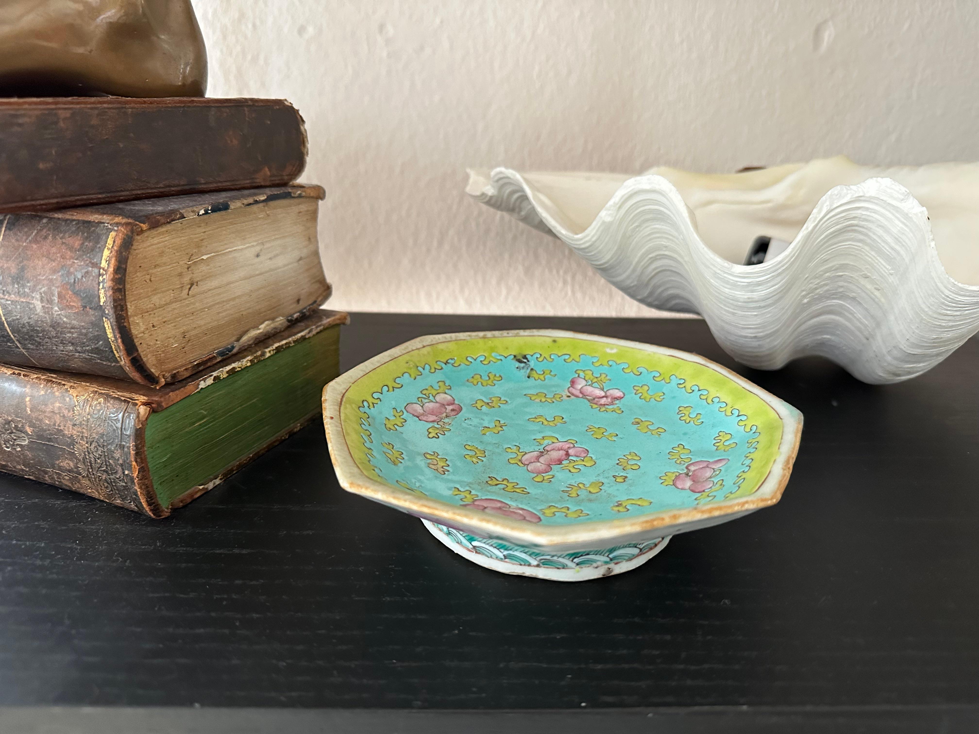 Chinese standing bowl, turquoise with peaches, late Qing Dynasty For Sale 11