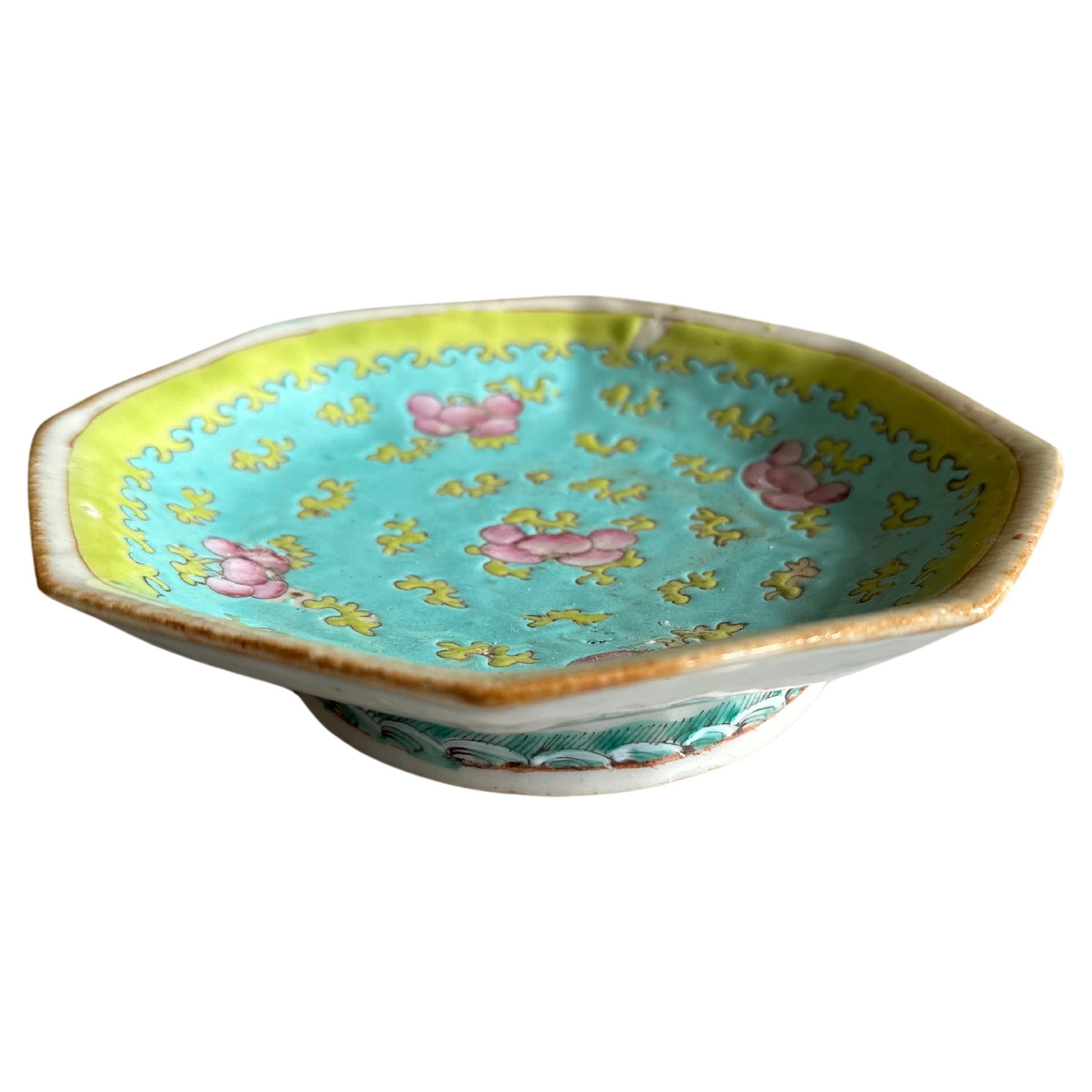 Chinese standing bowl, turquoise with peaches, late Qing Dynasty For Sale