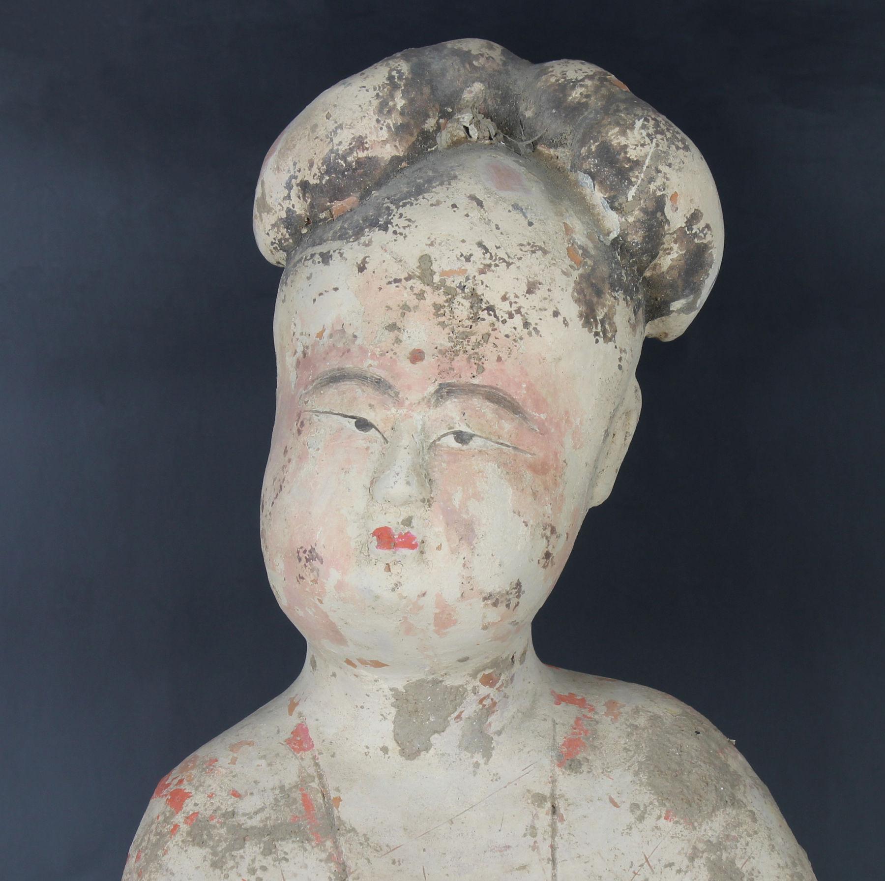 Chinese statuette of a Fat Lady For Sale 7