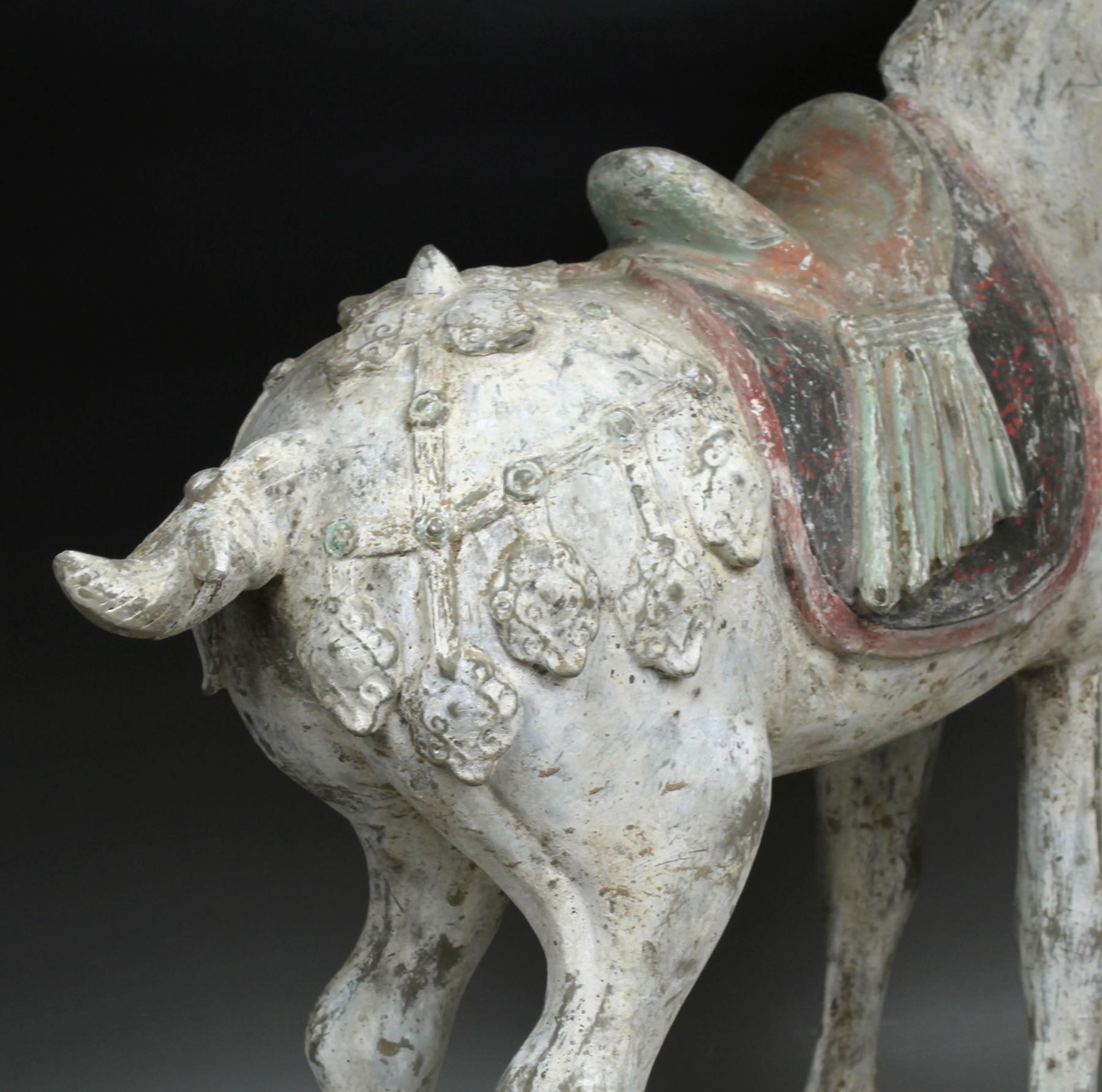 Chinese statuette of a horse For Sale 4