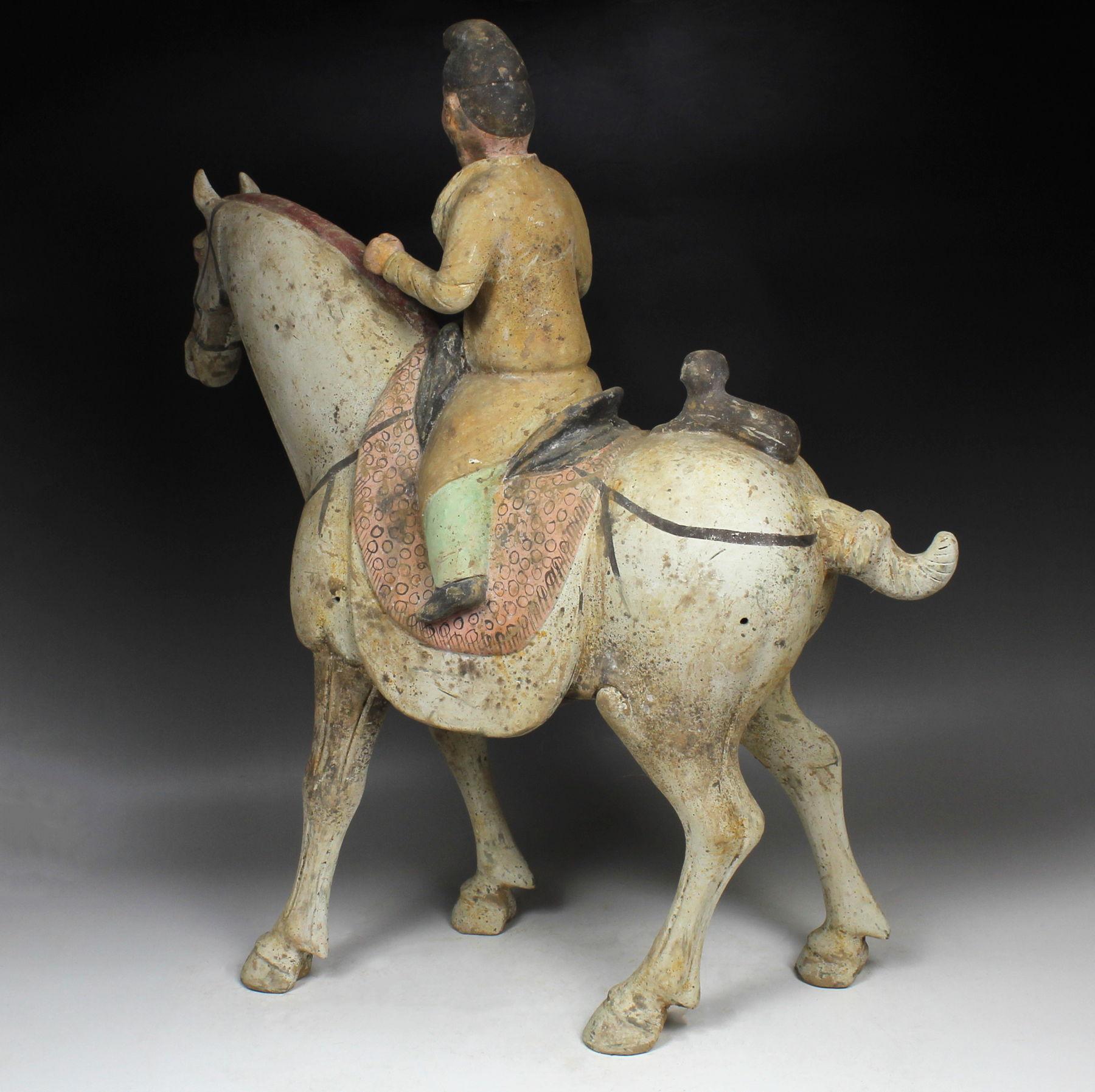 Chinesische Statuette eines sogdianischen Reiters im Angebot 4