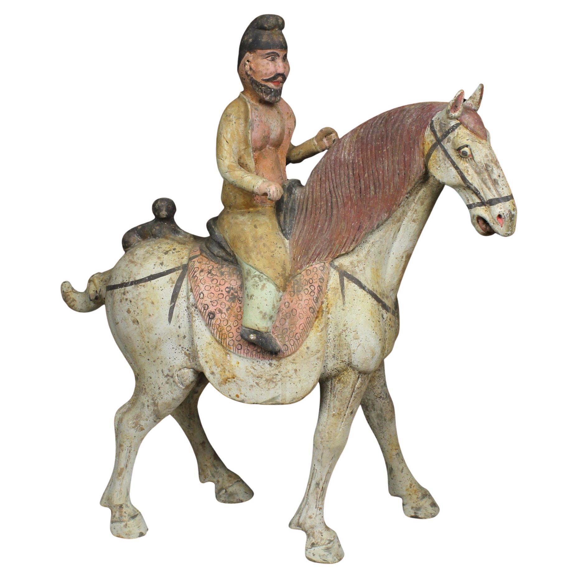 Chinesische Statuette eines sogdianischen Reiters im Angebot