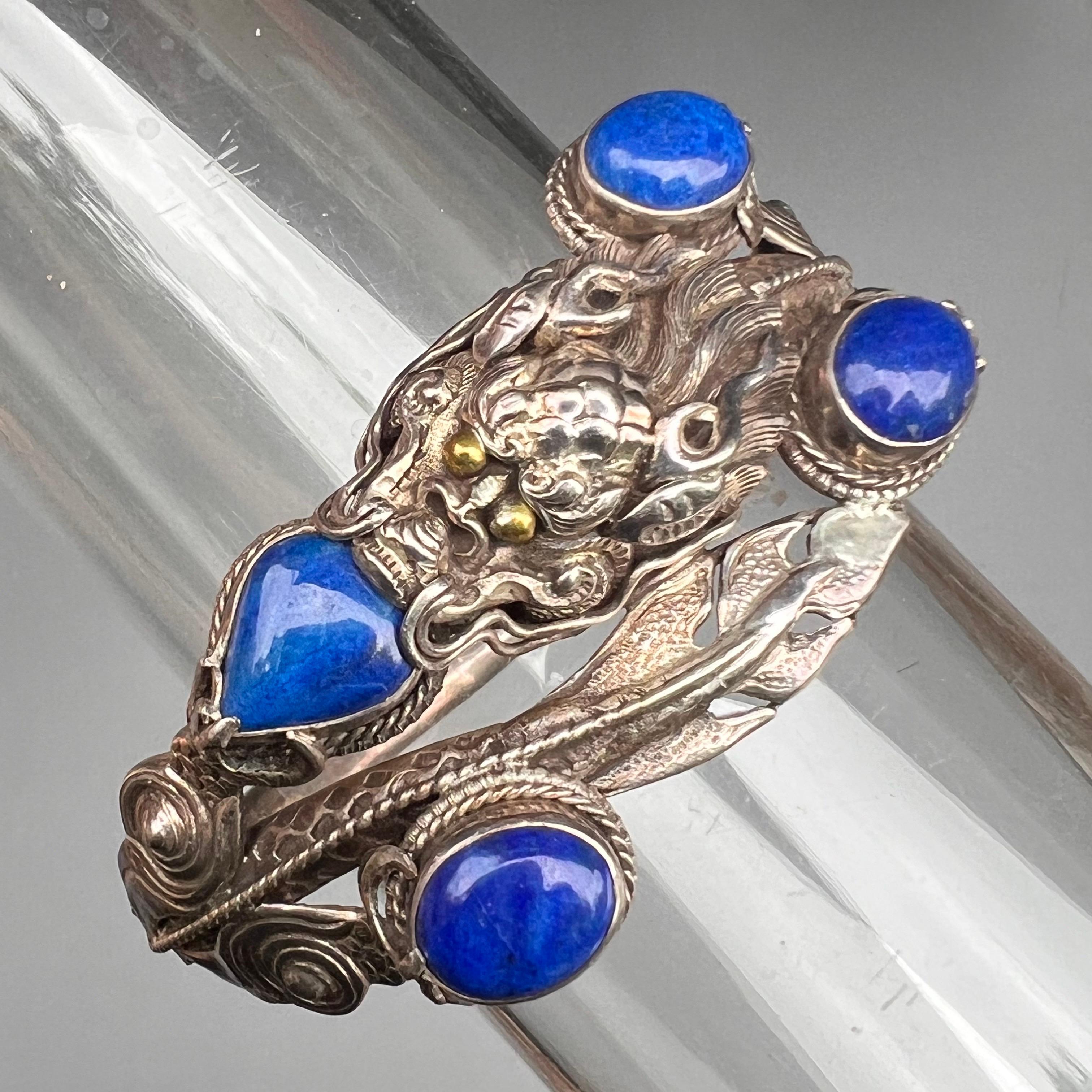 Chinese Sterling silver Lapis Dragon Hinged  Bangle Bracelet  In Good Condition For Sale In Plainsboro, NJ