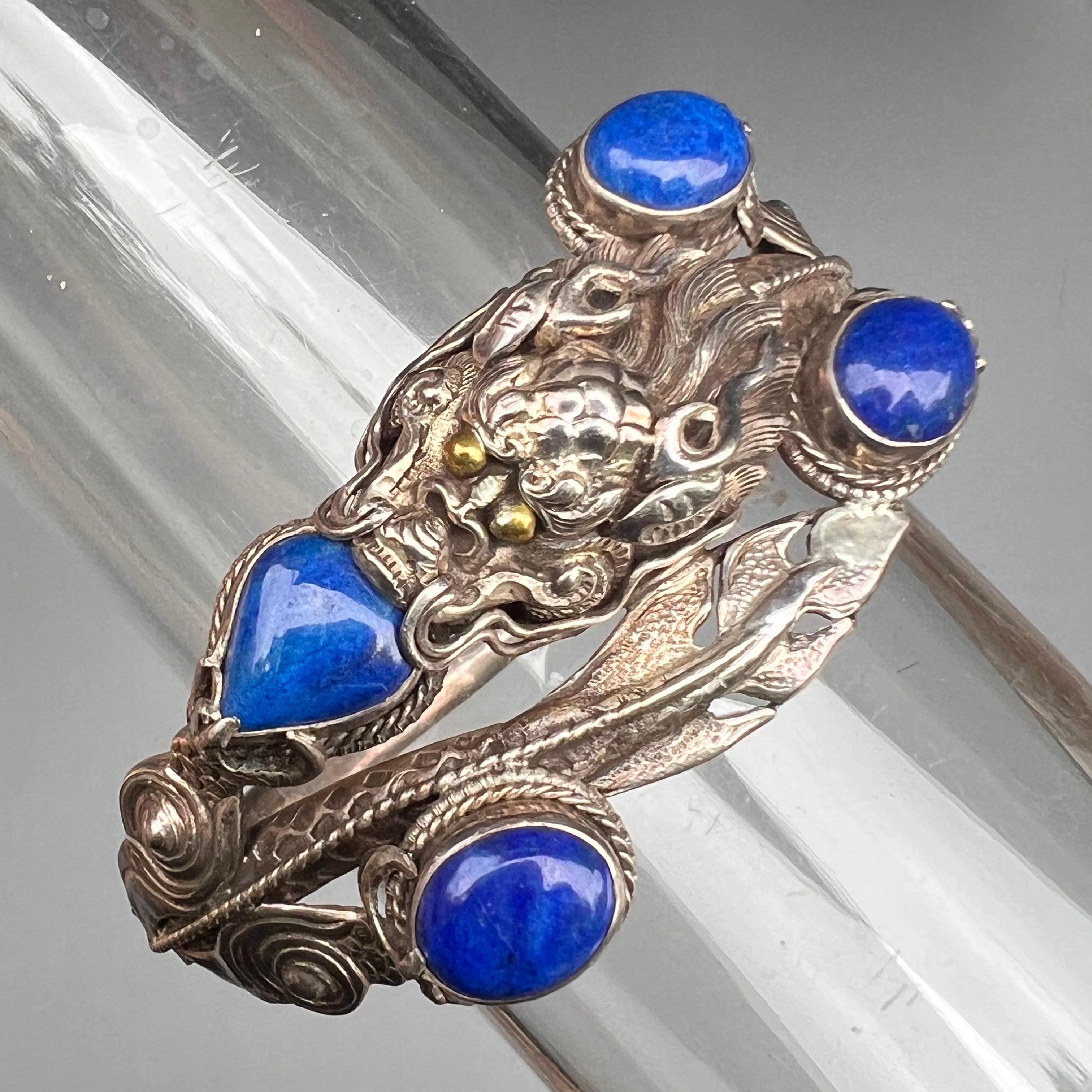 Chinesisch Sterling Silber Lapis Drache Scharnier  Armreif-Armband im Zustand „Gut“ im Angebot in Monroe Township, NJ
