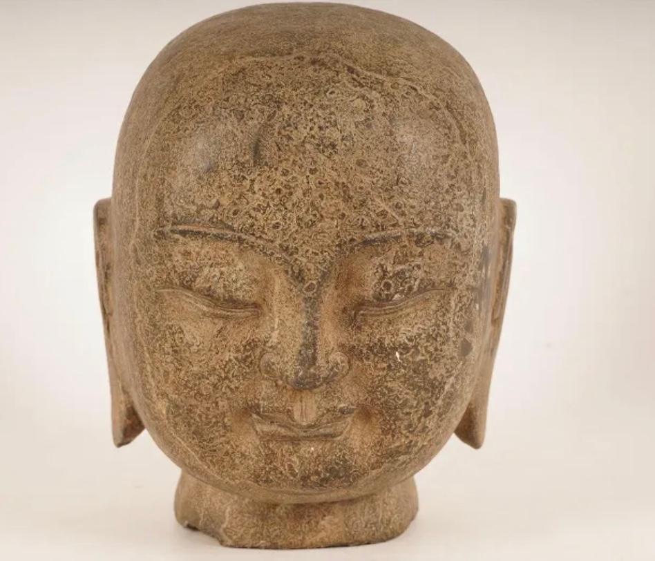 Sculpté à la main Tête de Bouddha en pierre chinoise en vente
