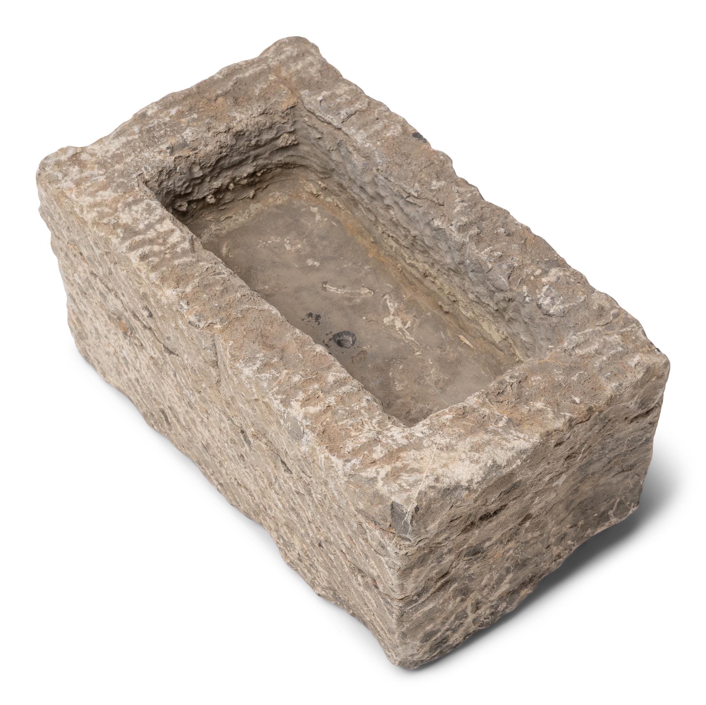 Chinois Abreuvoir chinois en pierre pour la cour, c. 1850 en vente