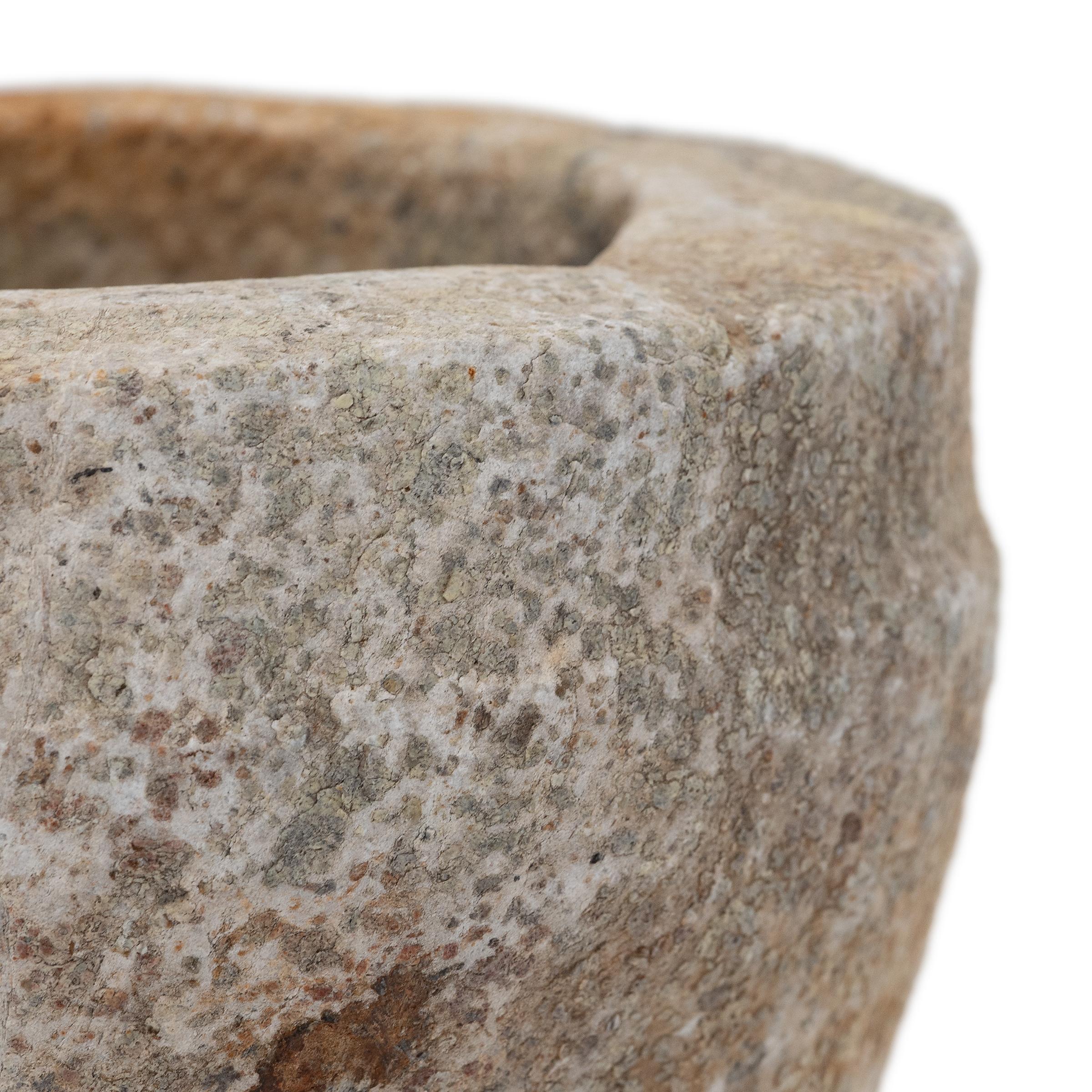 Chinesischer Stein-Keramik-Mortar aus Stein, um 1800 (Handgeschnitzt) im Angebot
