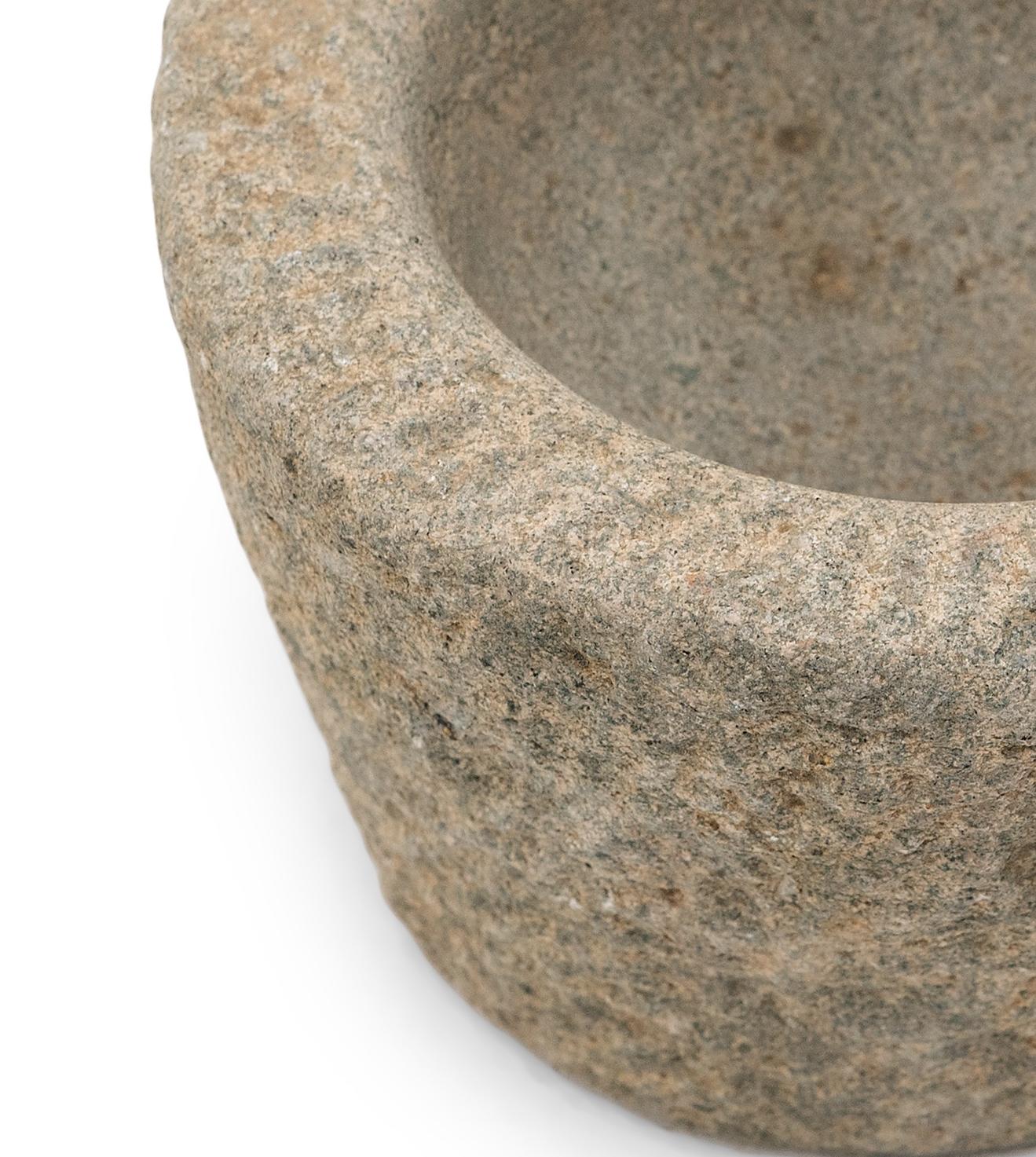 Chinesischer Stein-Keramik-Mortar aus Stein, um 1800 im Zustand „Gut“ im Angebot in Chicago, IL