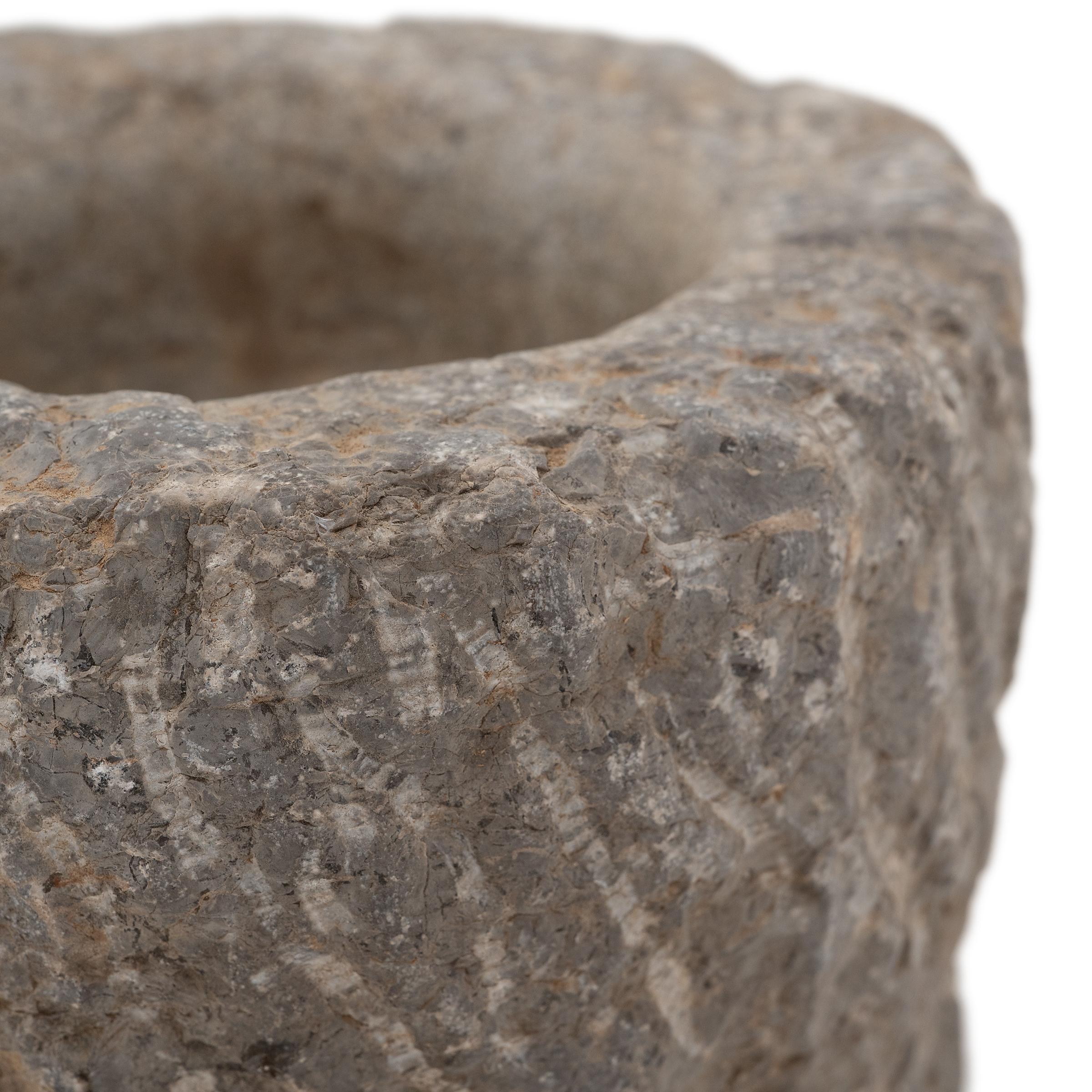 Intagliato a mano Mortaio da cucina cinese in pietra, 1800 ca. in vendita