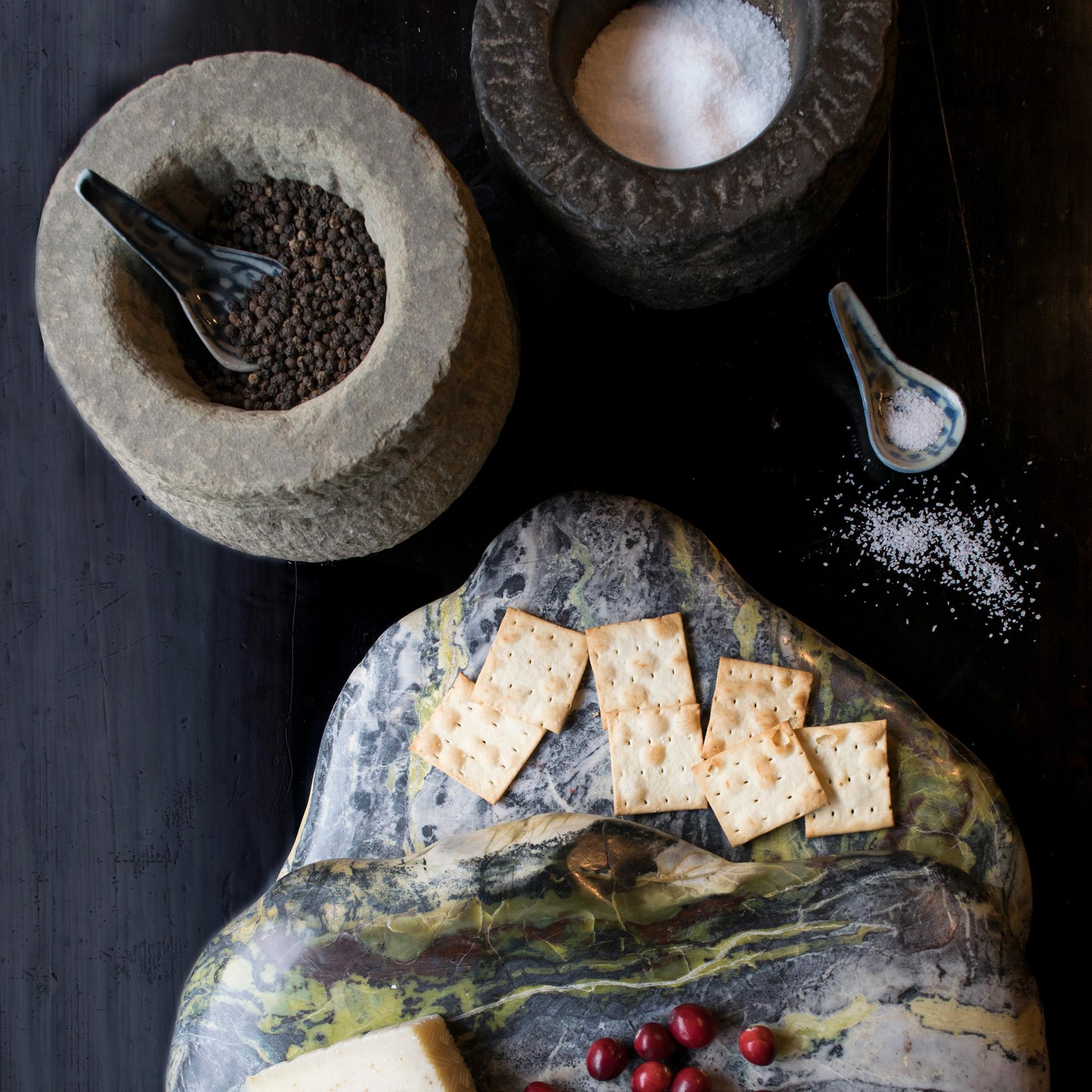 Chinese Stone Kitchen Mortar, c. 1800 In Good Condition For Sale In Chicago, IL