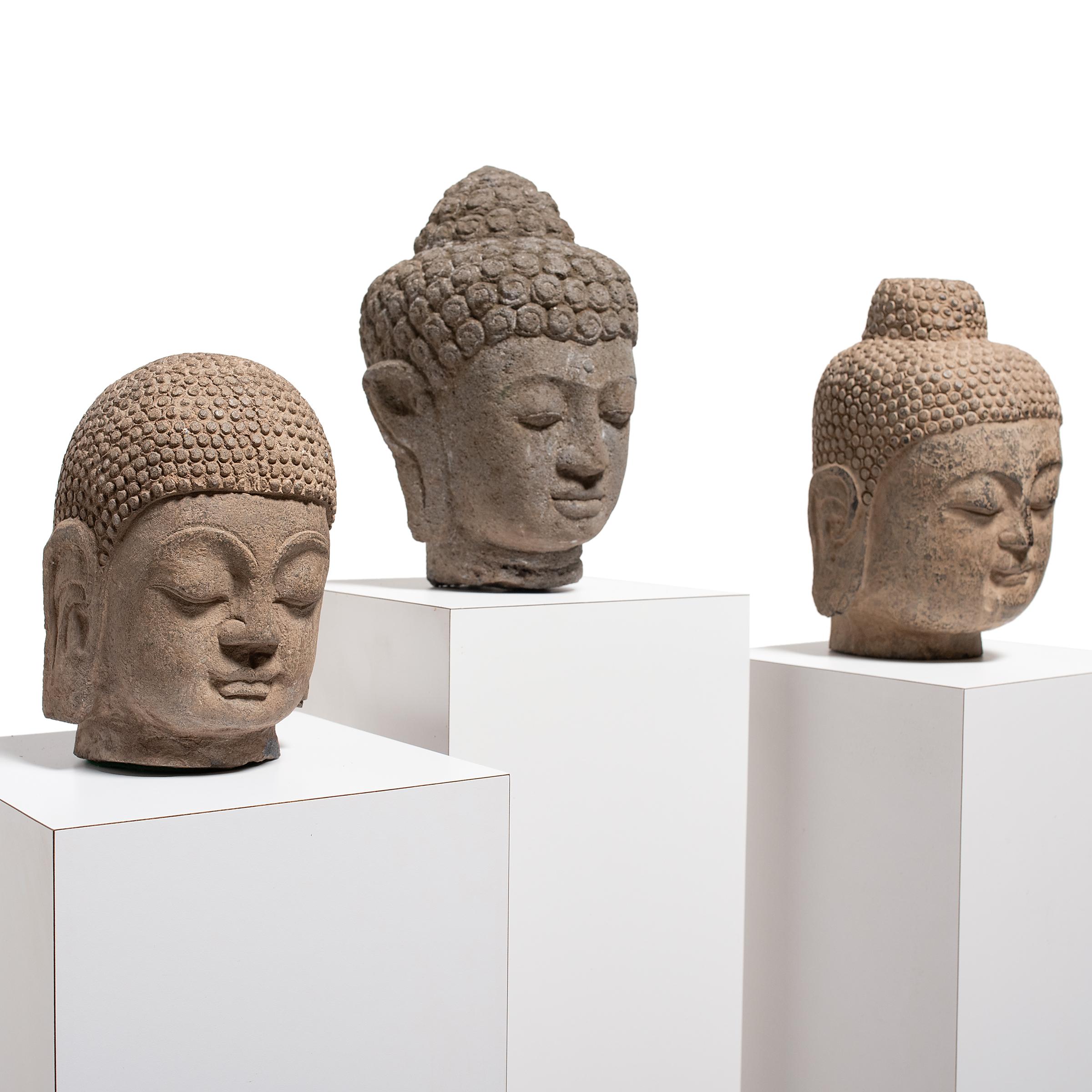 Chinesischer Buddha-Kopf aus Stein mit Shakyamuni-Muster im Angebot 2