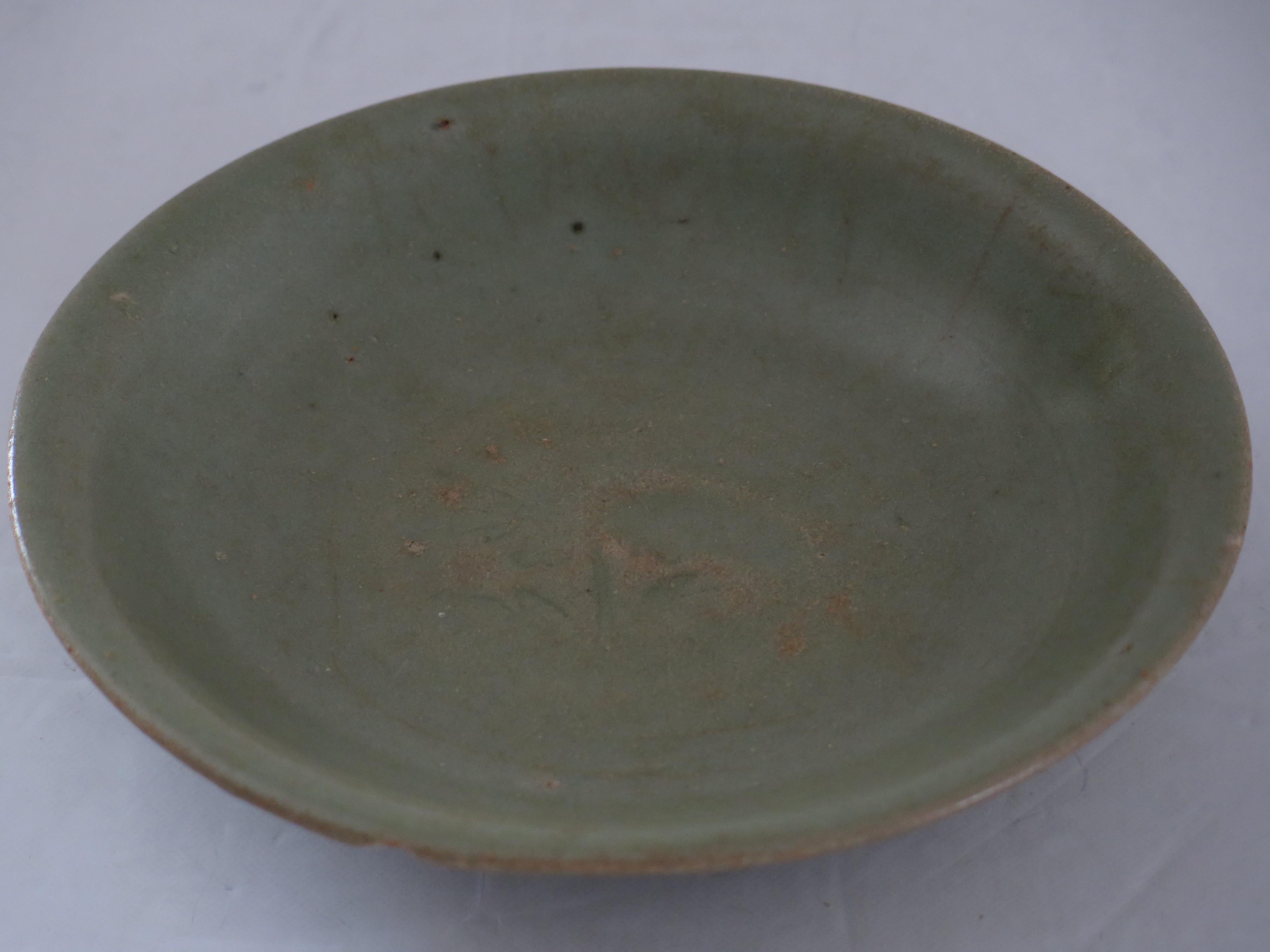 Hand-Crafted Chinese Stoneware Bowl or Dish Longquan Celadon Incised, Yuan Dynasty 1271-1368 For Sale