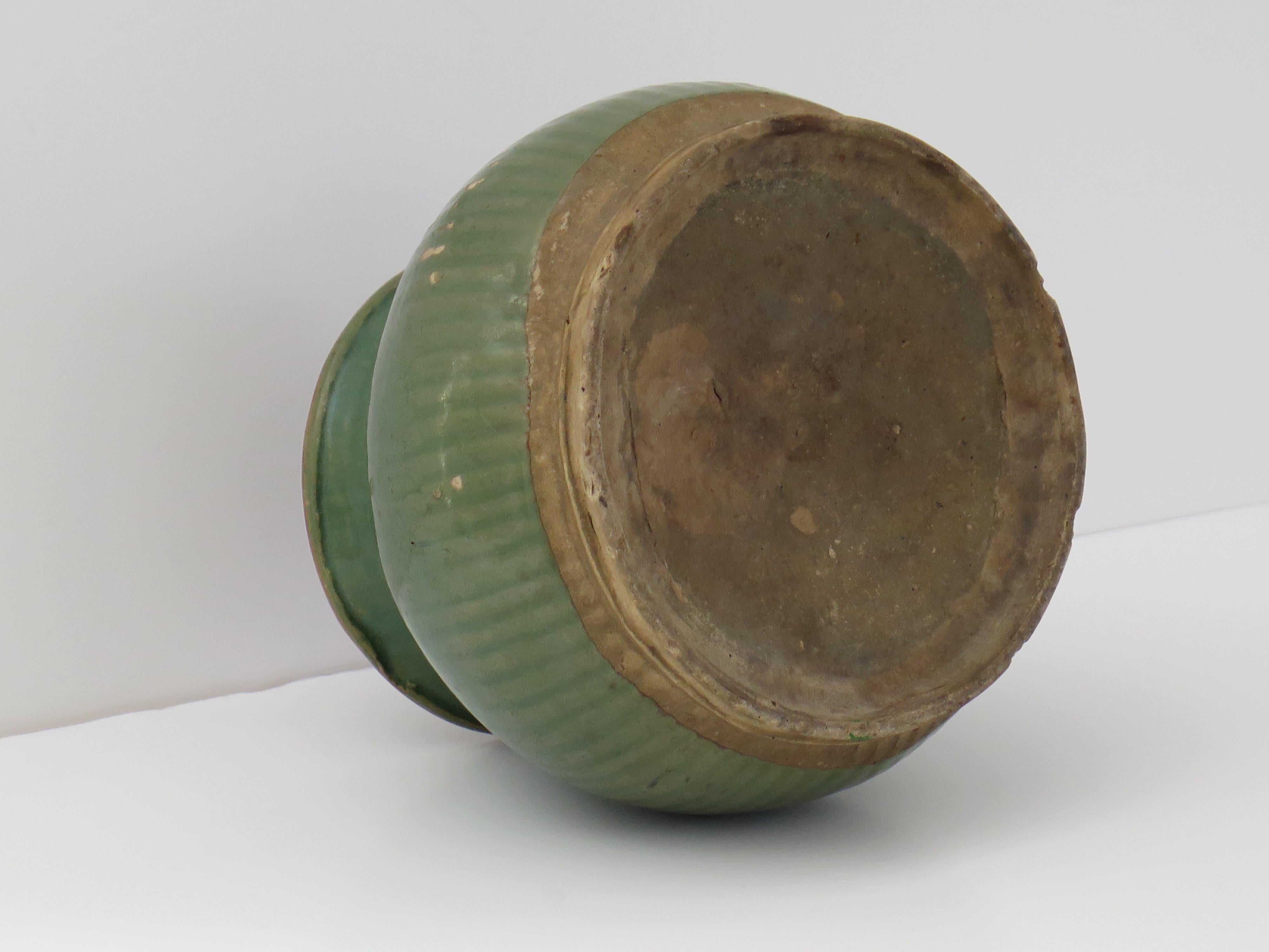 Chinese Stoneware Jar Celadon fluted detail, Ming Dynasty 14th to 16th Century For Sale 12