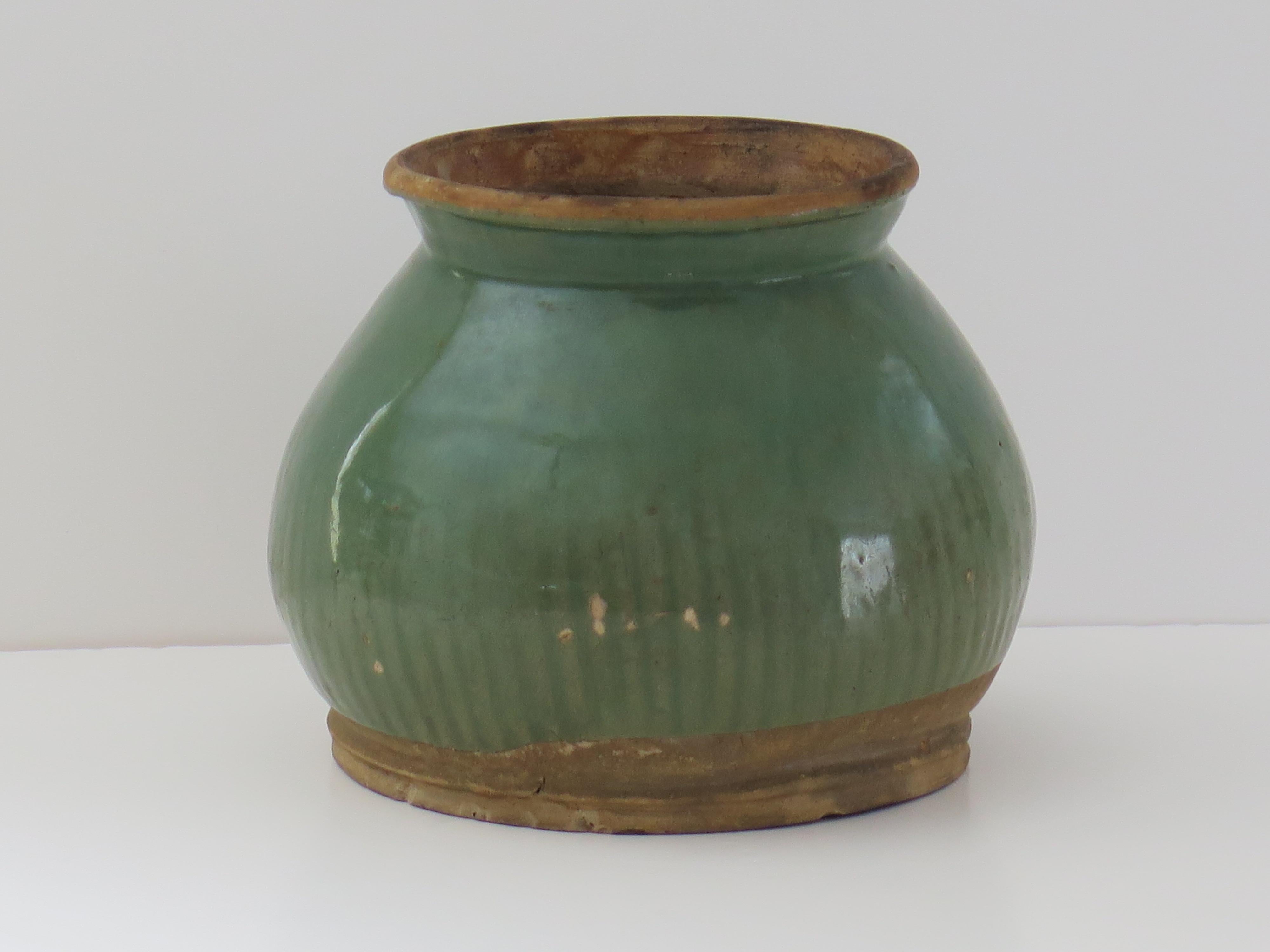 Hand-Crafted Chinese Stoneware Jar Celadon fluted detail, Ming Dynasty 14th to 16th Century For Sale